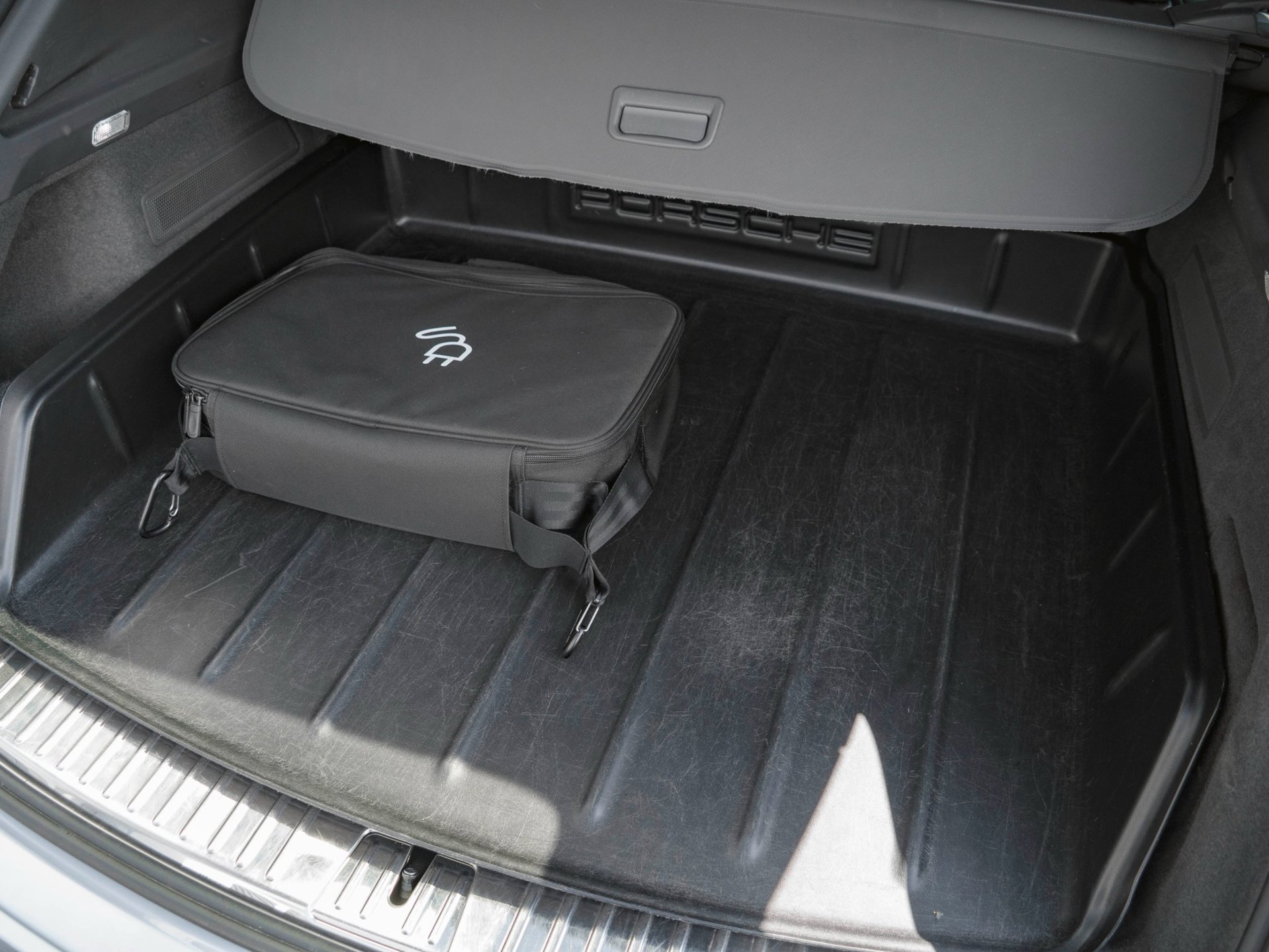 Foto van Porsche Cayenne E-hybrid