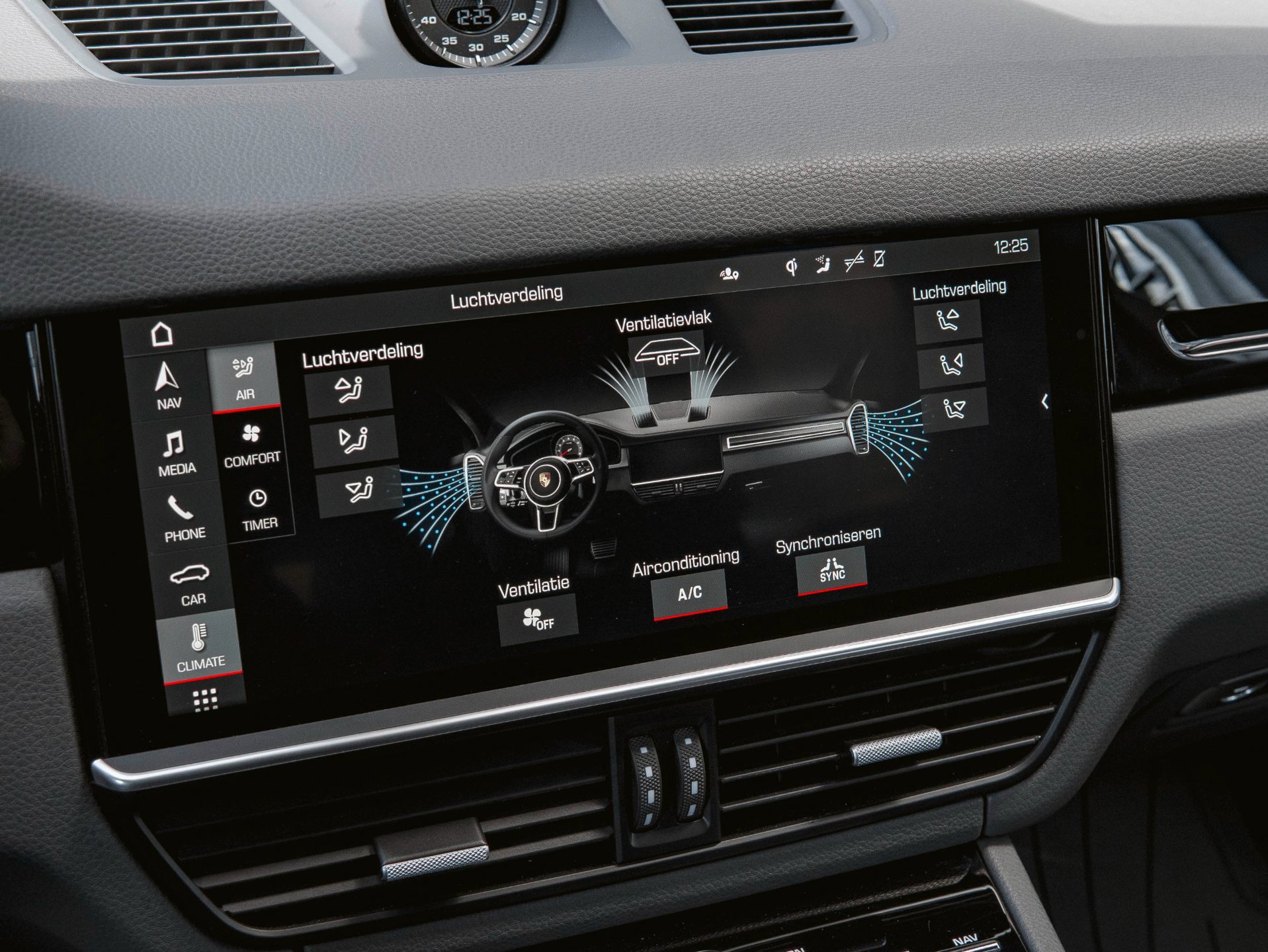 Foto van Porsche Cayenne E-hybrid