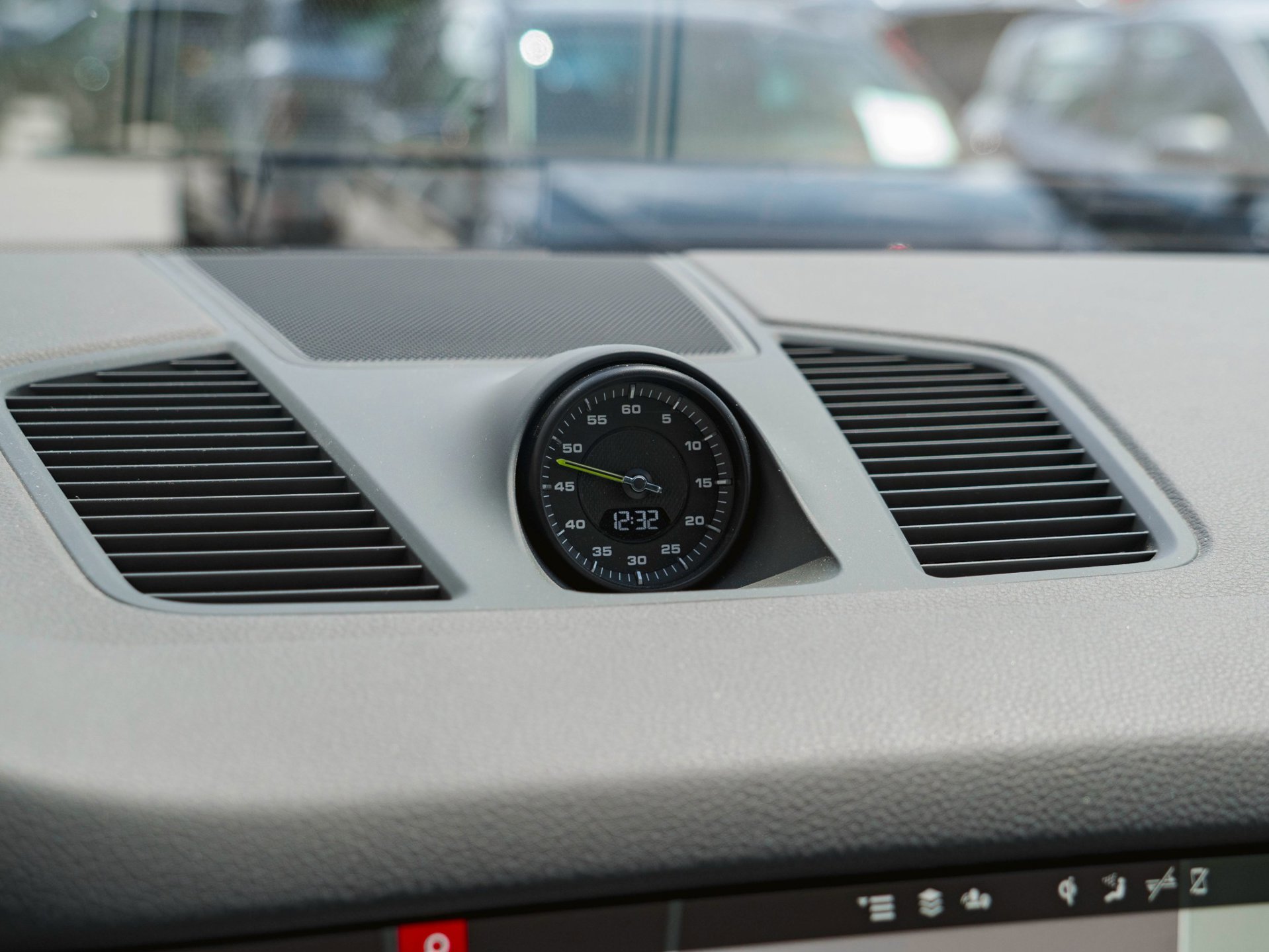 Foto van Porsche Cayenne E-hybrid