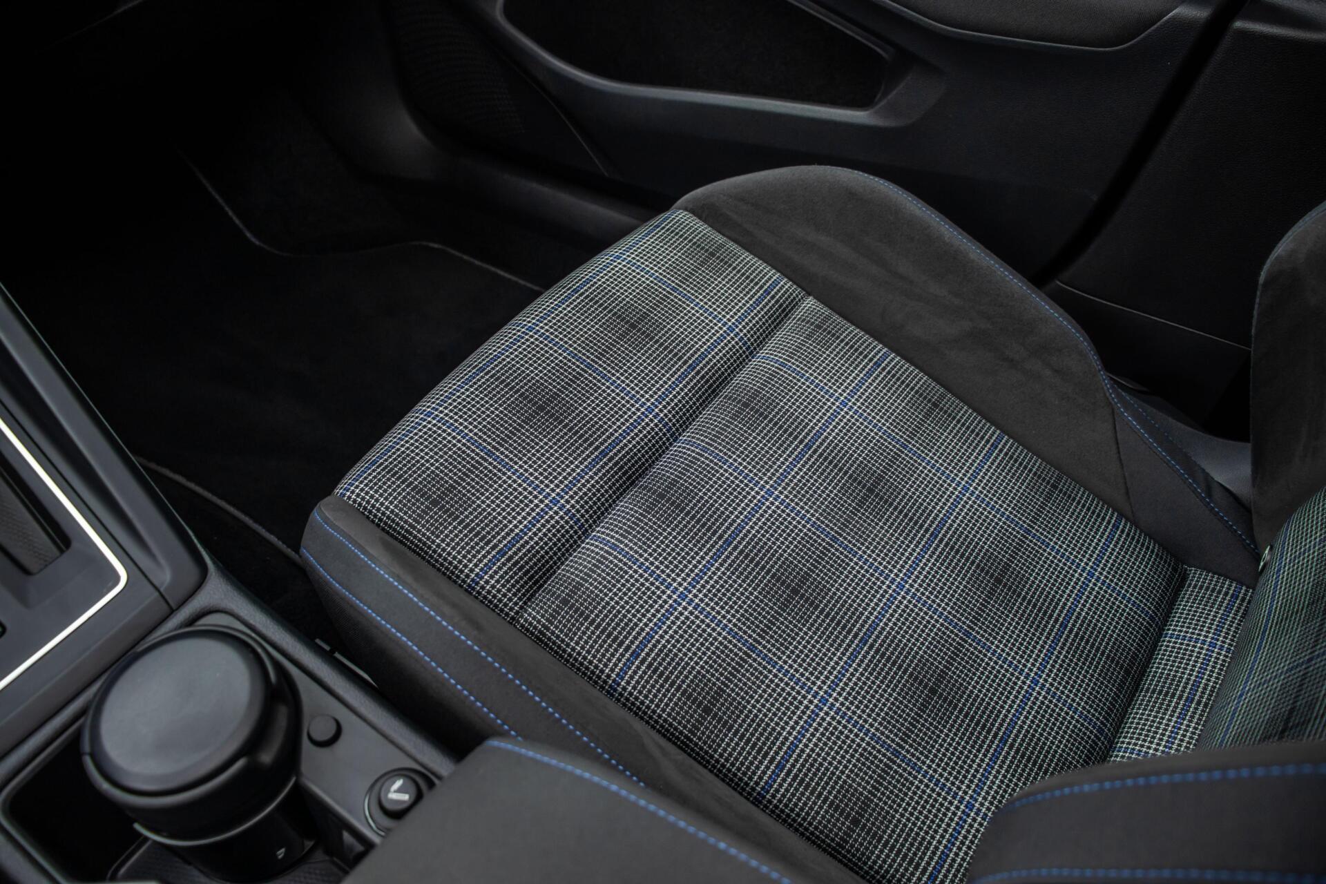 Foto van Volkswagen Golf GTE