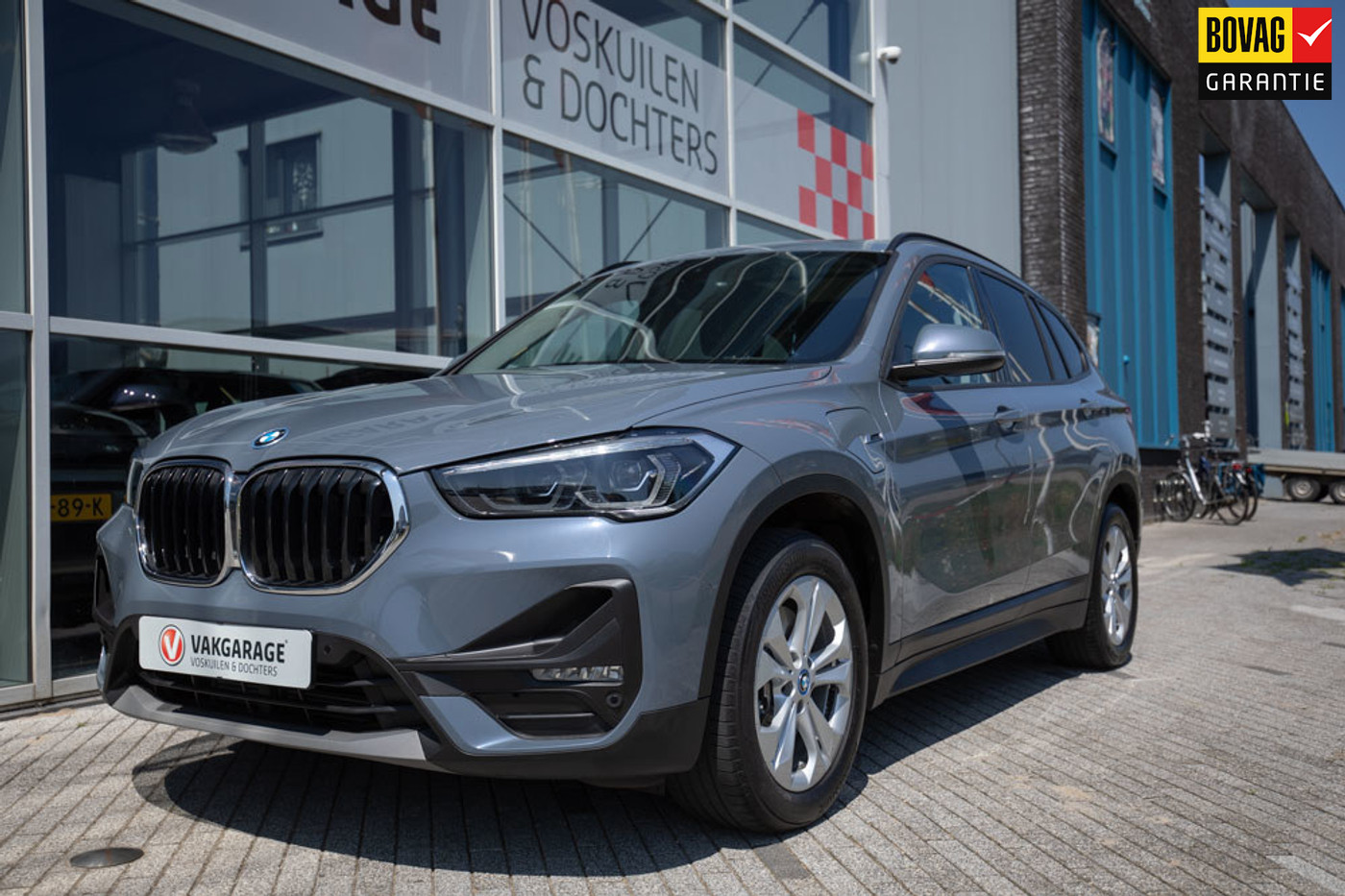 BMW X1 XDrive25e Plug in Hybride | Panoramadak | Camera 2022 - voorkant