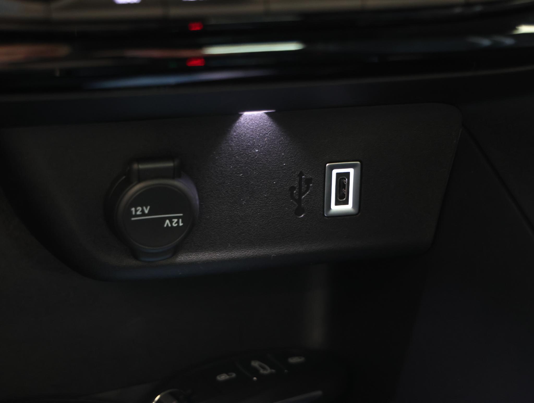 Foto van Opel Corsa Electric