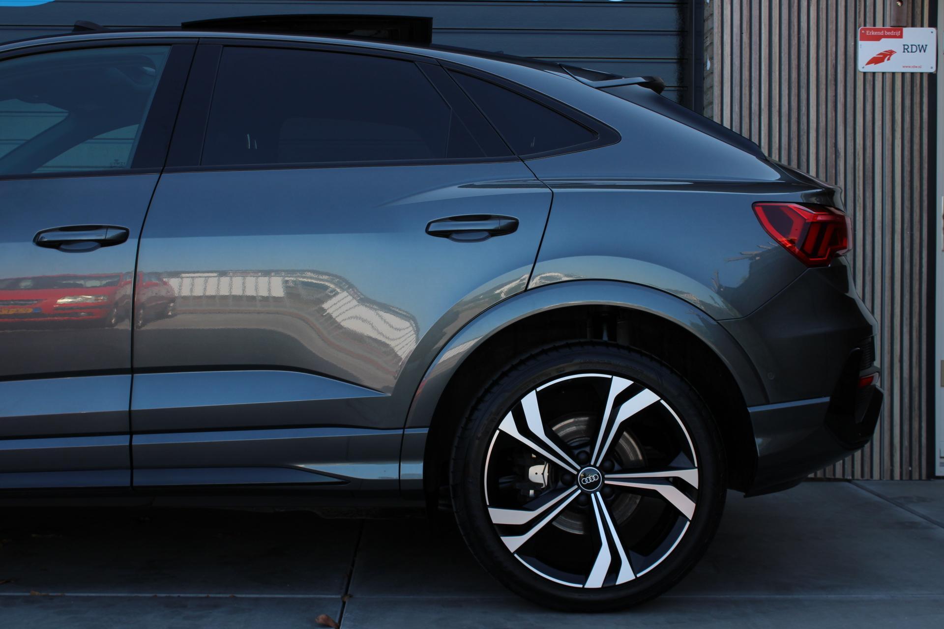 Foto van Audi Q3 Sportback E-tron