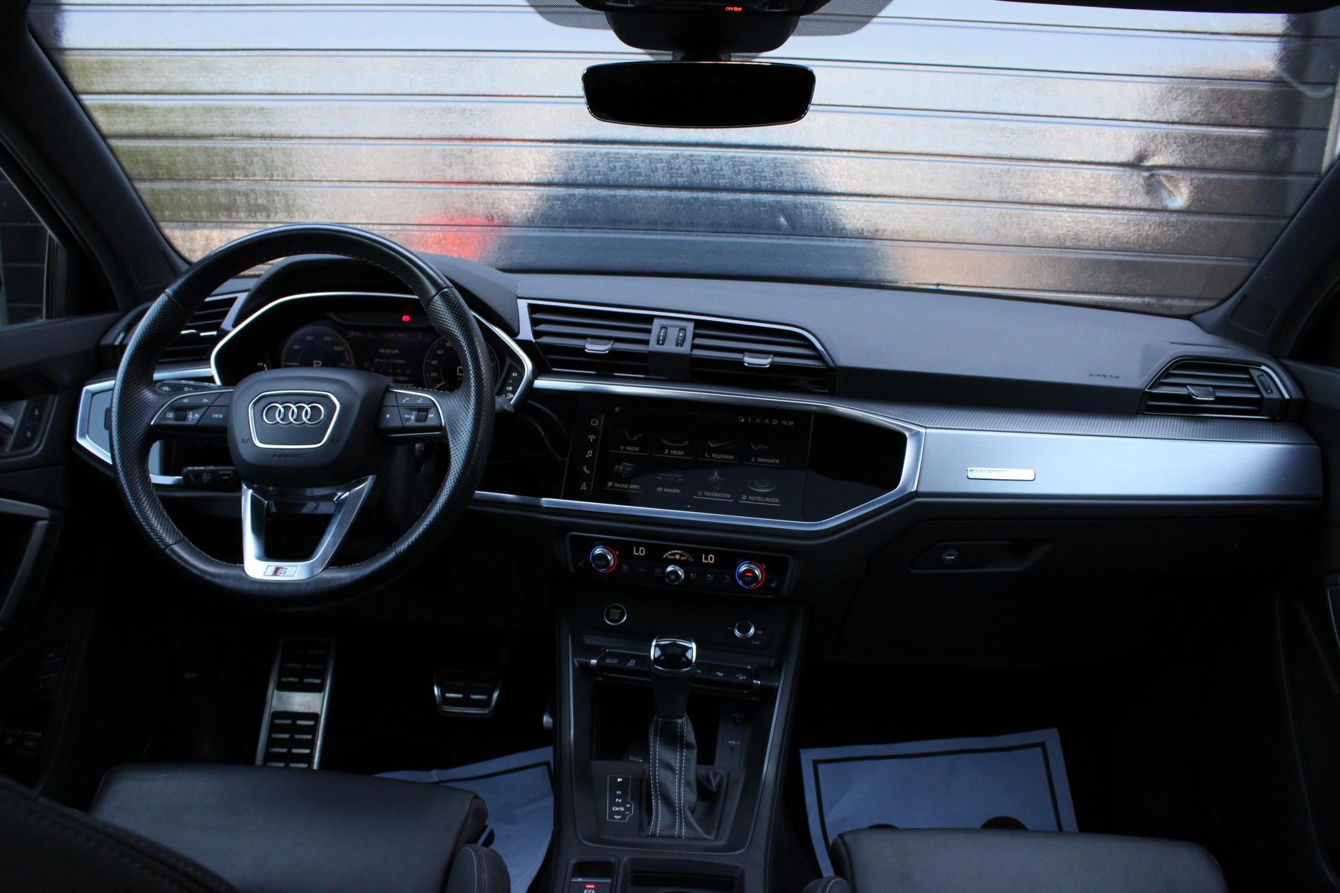 Foto van Audi Q3 Sportback E-tron