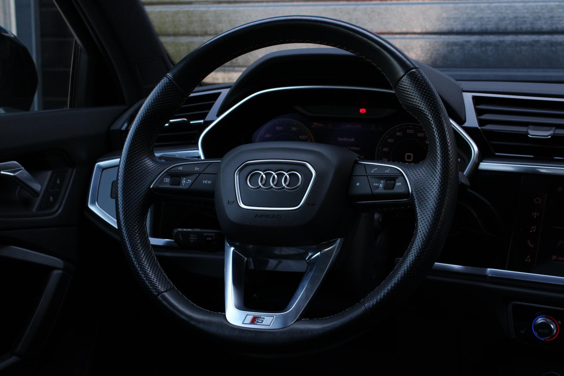 Foto van Audi Q3 Sportback E-tron