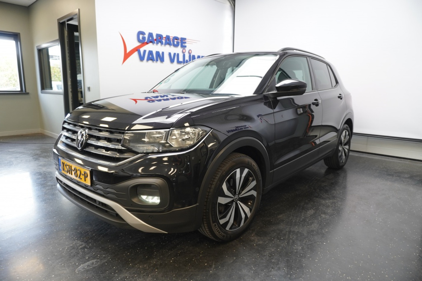 Volkswagen T-cross 1.0TSI DSG-7 Camera/Navi/Carplay/ACC/17''Velgen 2023 - voorkant
