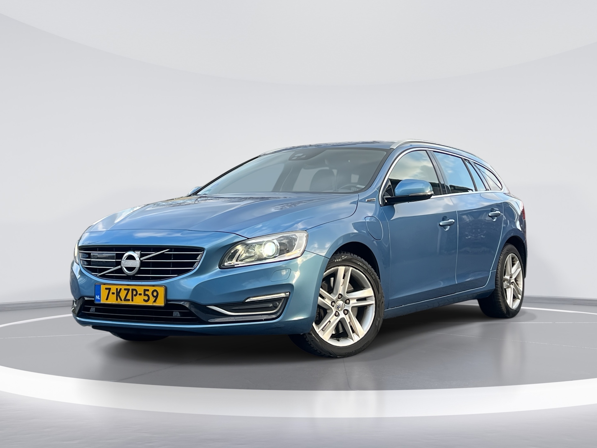Volvo V60 Plug In Hybrid 2.4 D6 AWD Plug-In Hybrid Summum 2013 - voorkant