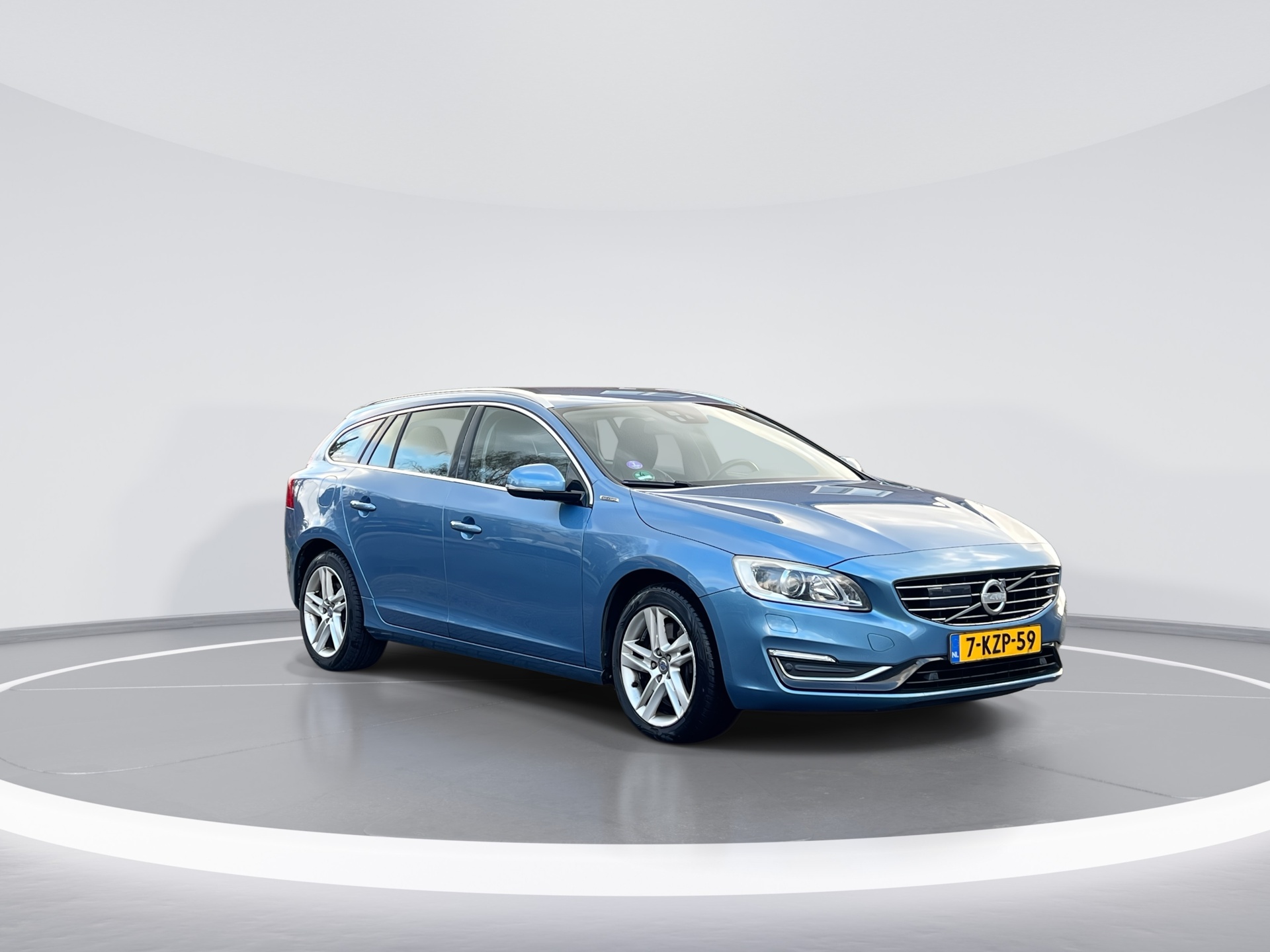 Foto van Volvo V60 Plug In Hybrid