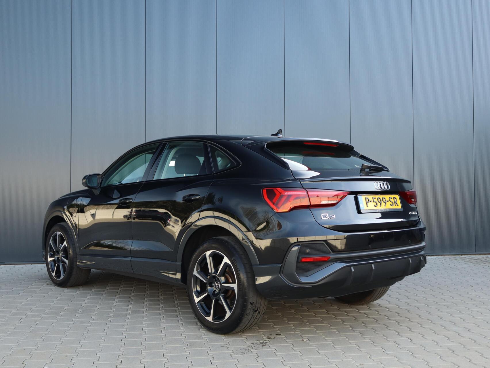 Foto van Audi Q3 Sportback E-tron