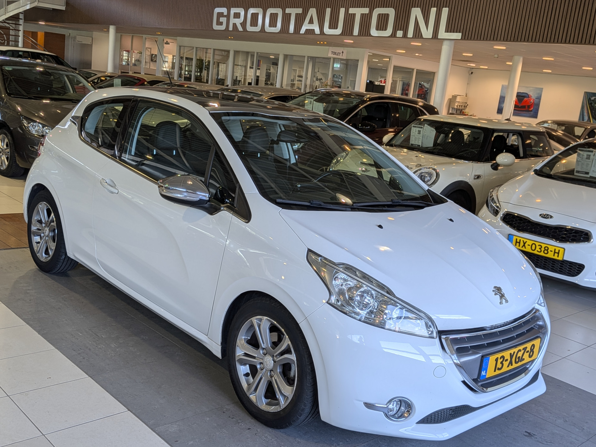 Peugeot 208 1.6 VTi Allure 2012 - voorkant