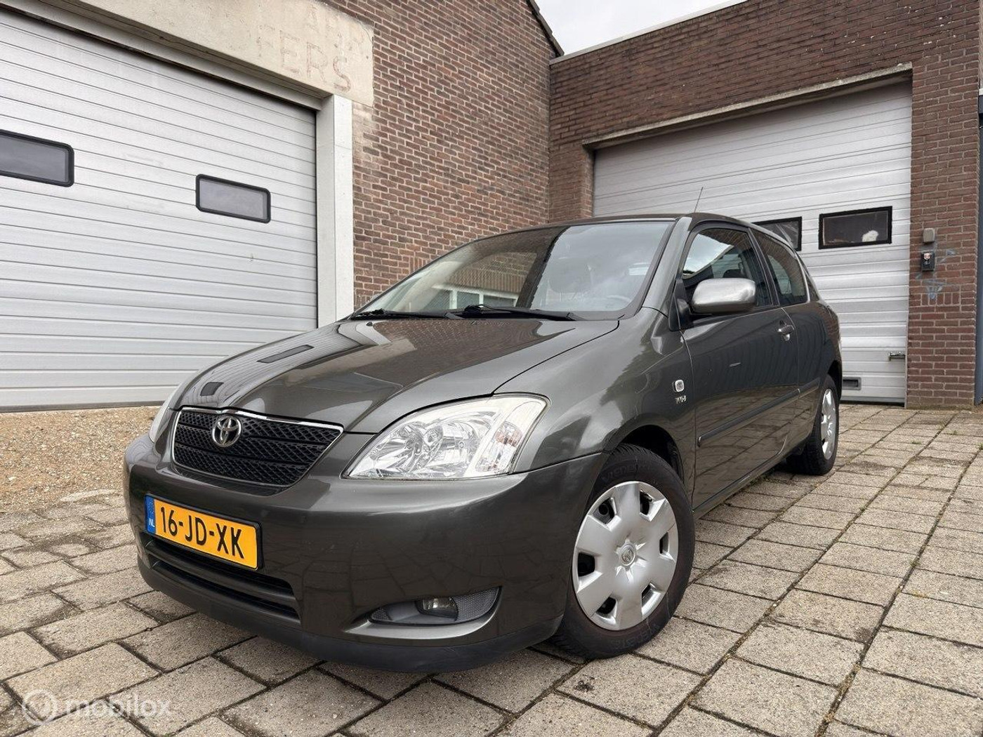 Toyota Toyota Corolla 1.6 VVT-i Linea Sol 2002 - voorkant