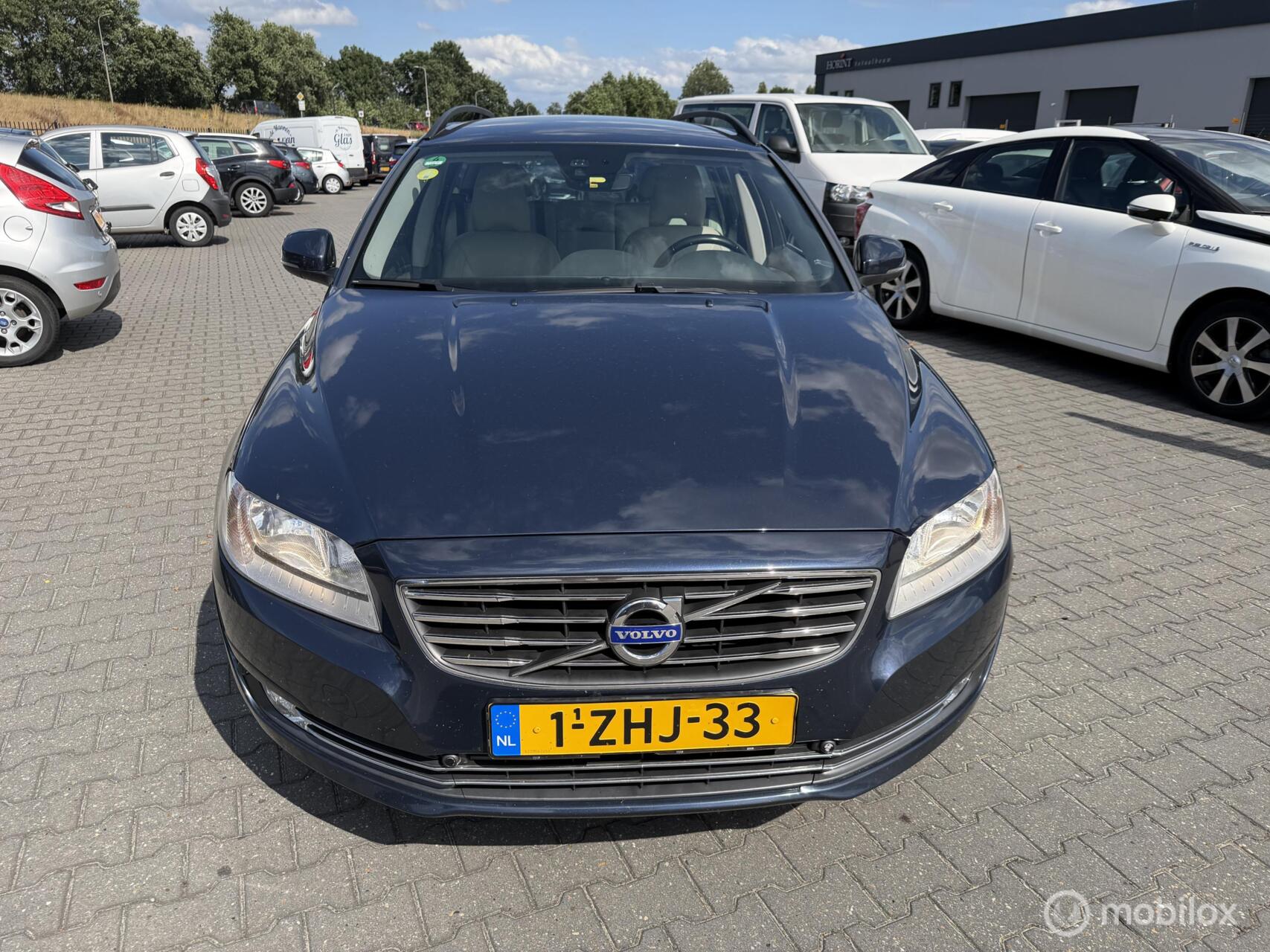 Volvo V70 2.0 D4 Kinetic leer nw db riem en beurt 2015 - voorkant