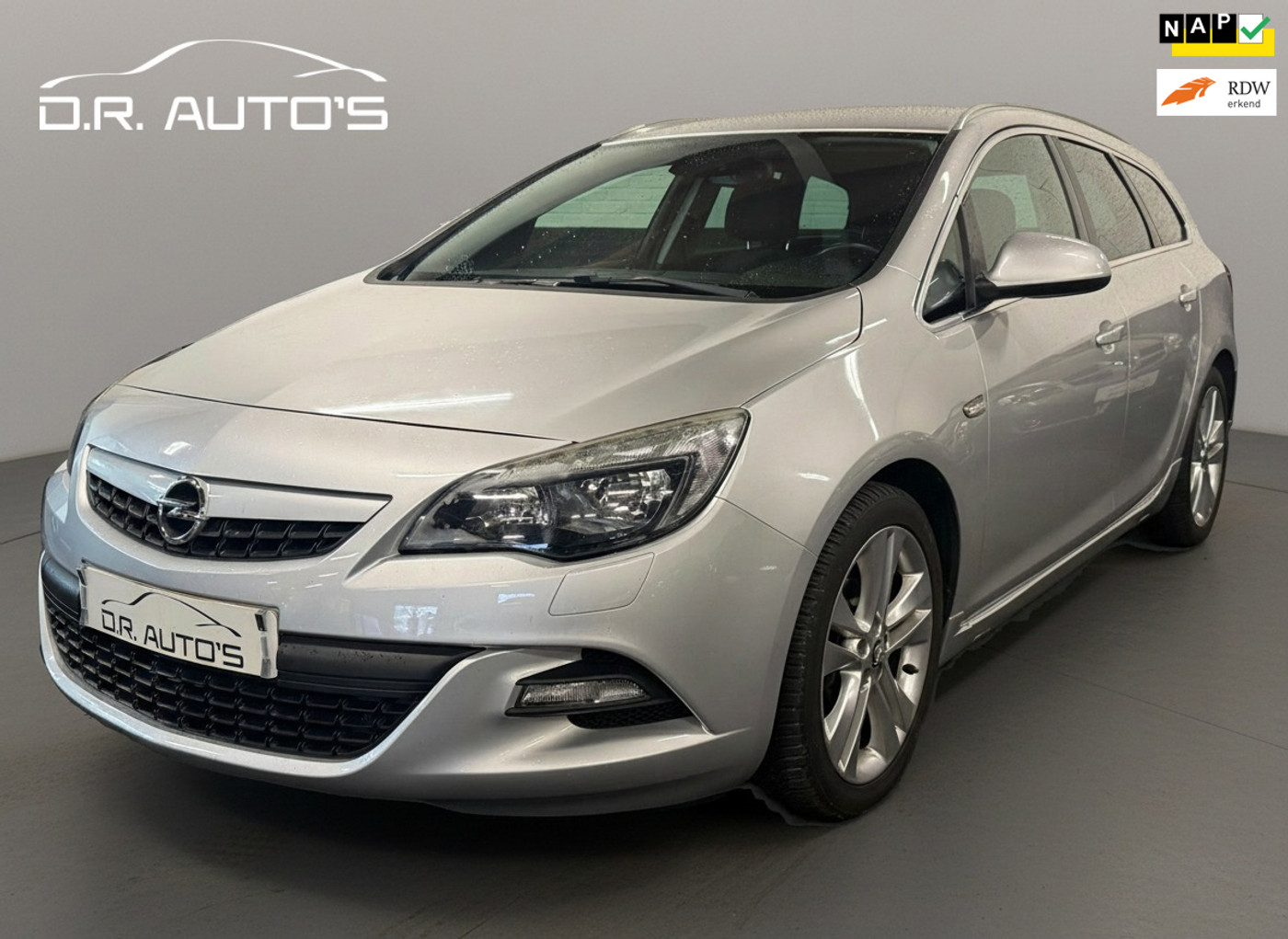 Opel Astra 1.4 Turbo Sport 2012 - voorkant