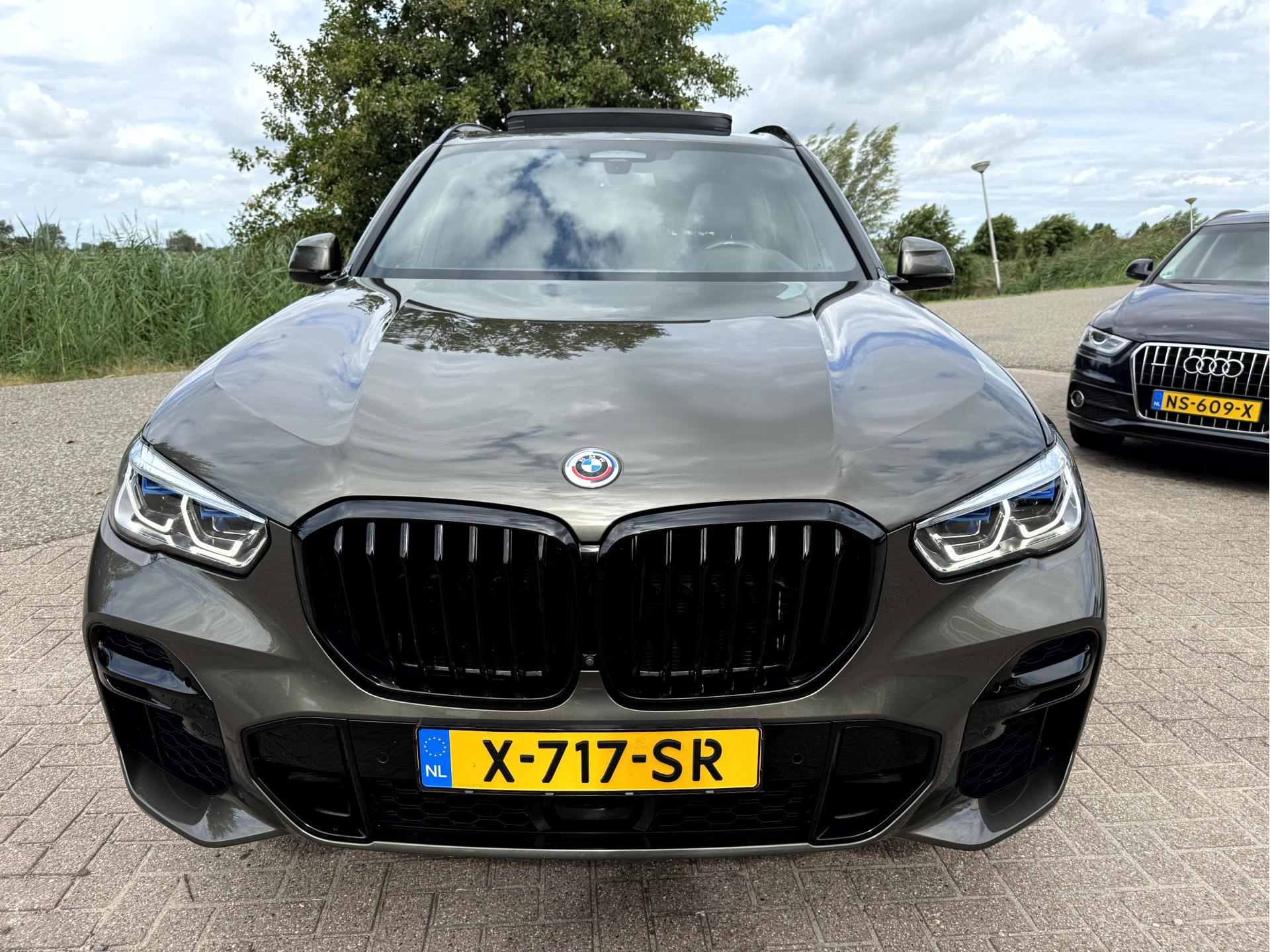 Foto van BMW X5 Xdrive45e