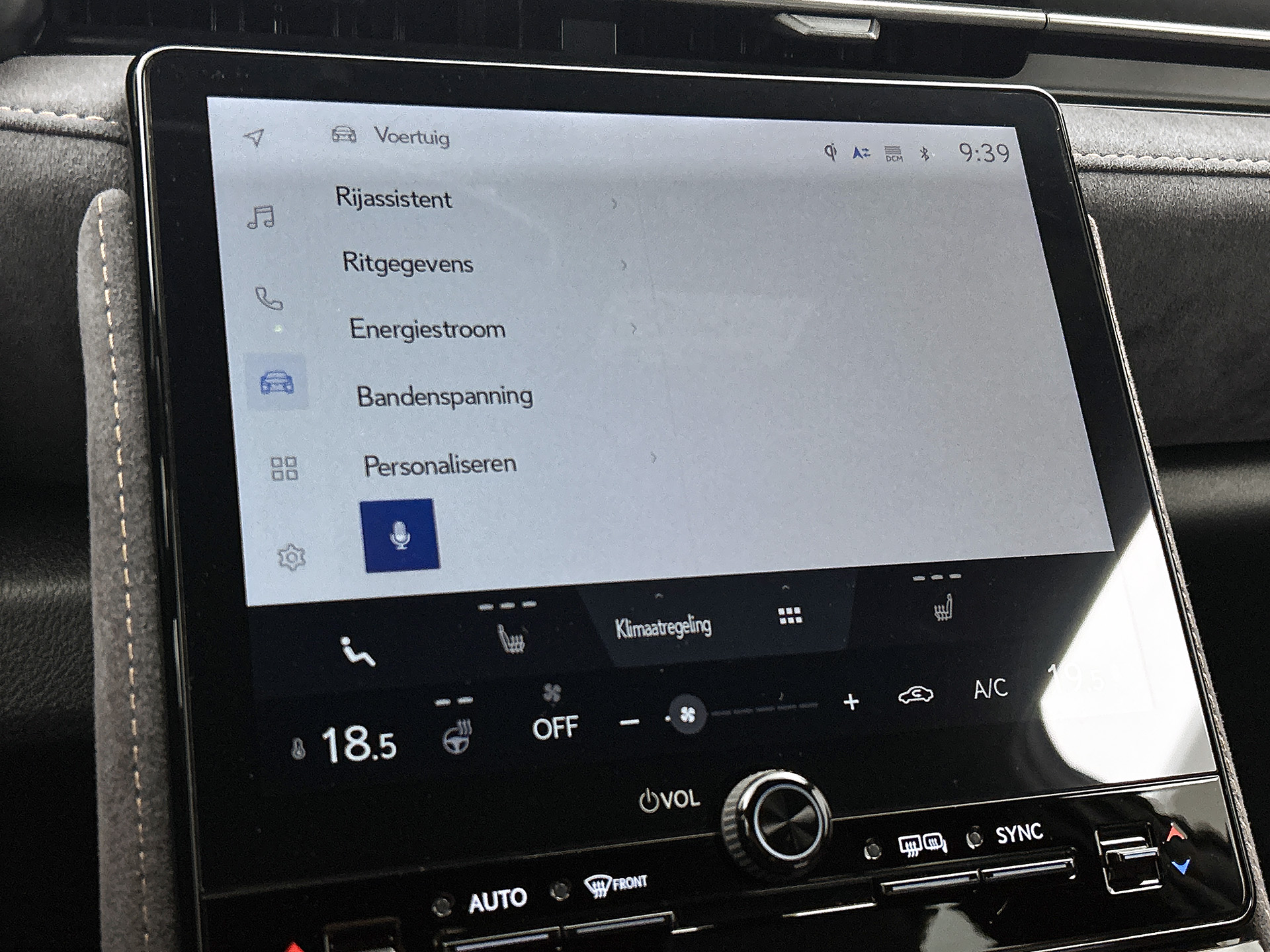 Foto van Lexus Lexus LBX