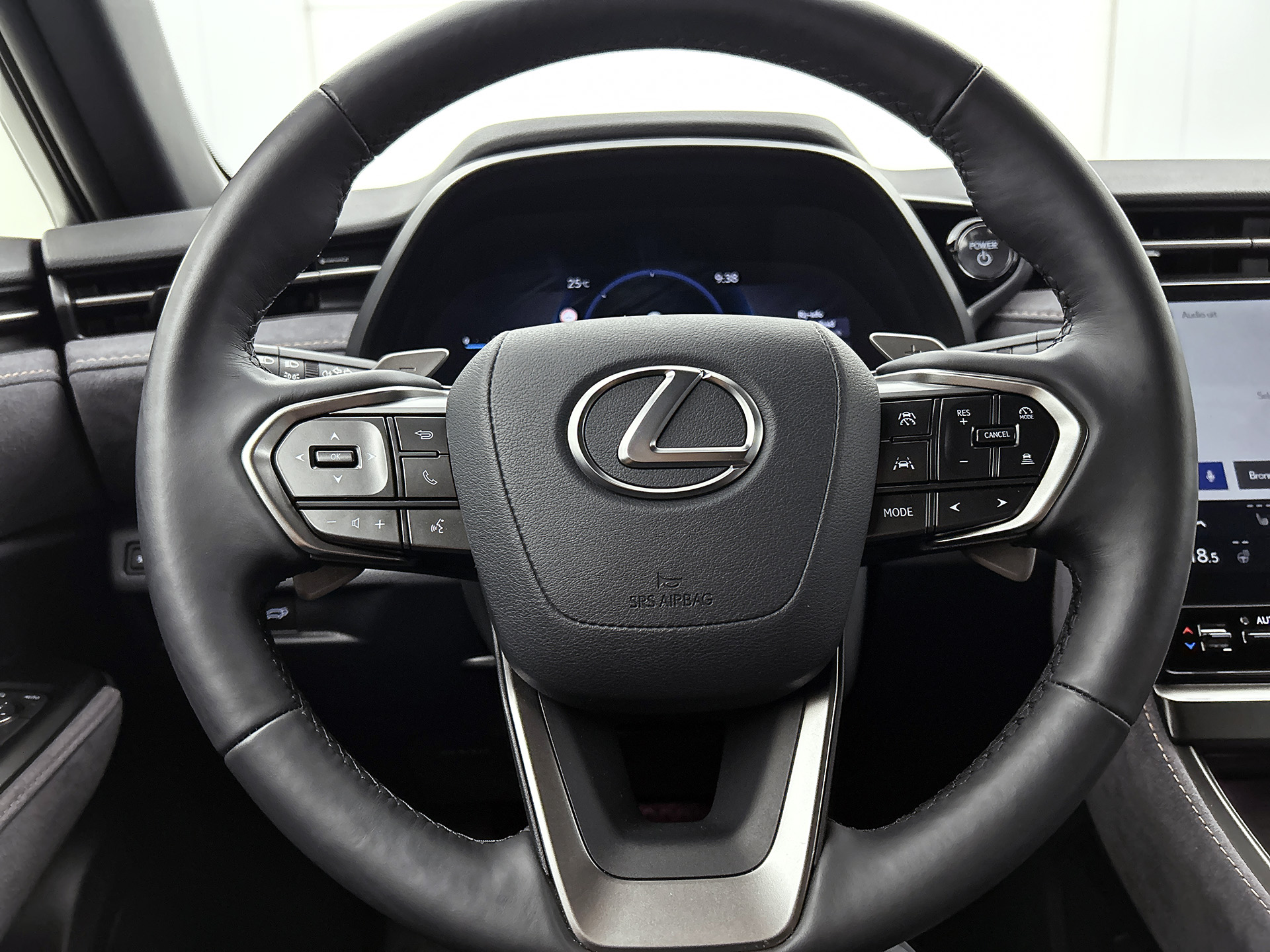 Foto van Lexus Lexus LBX