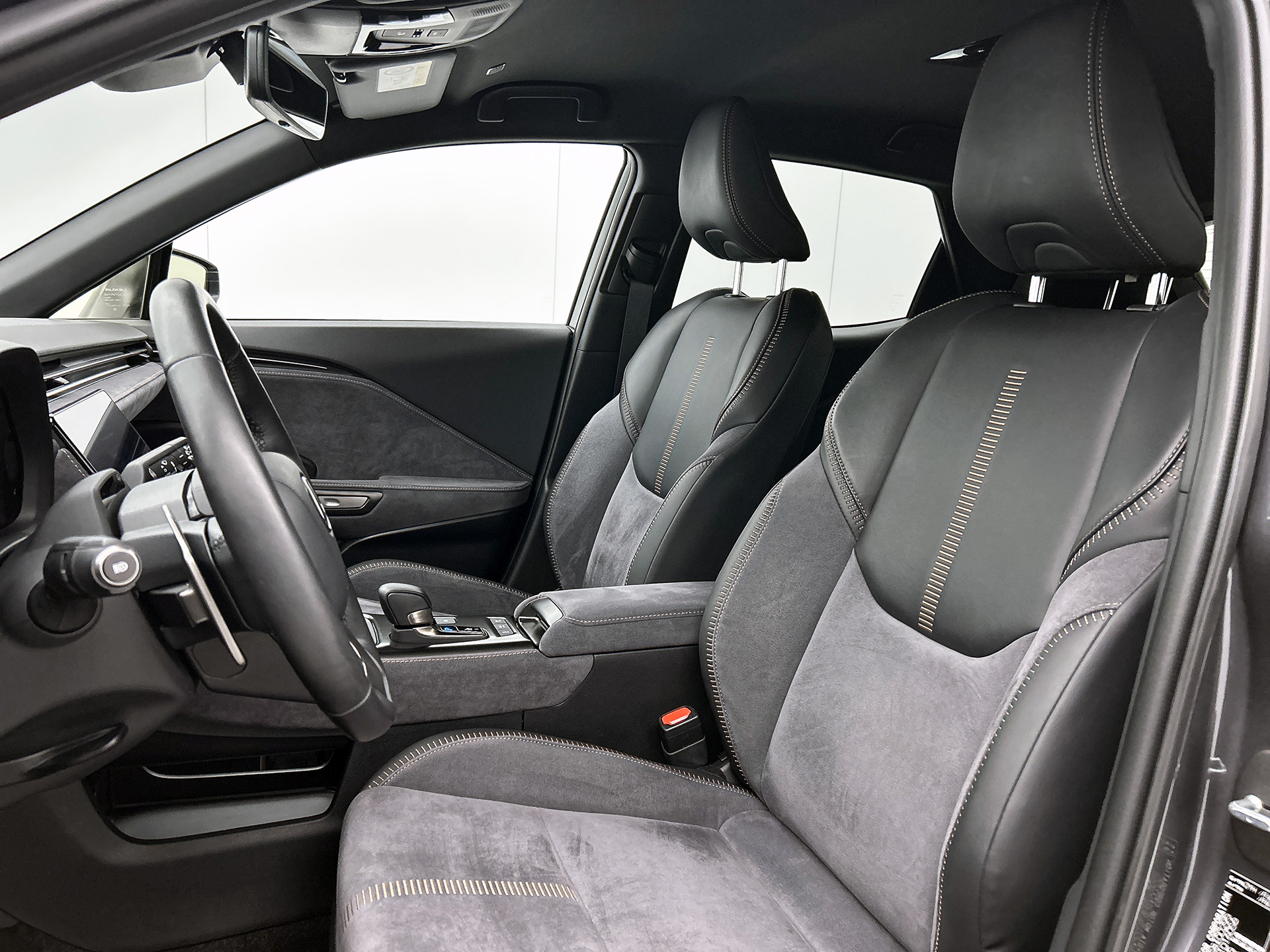 Foto van Lexus Lexus LBX