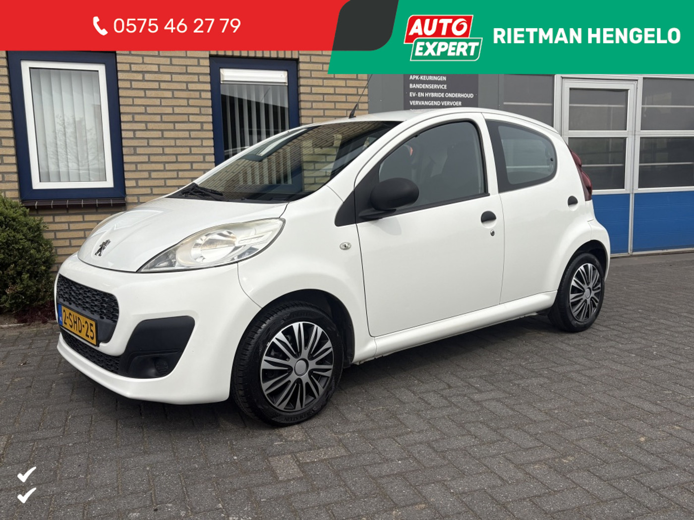 Peugeot 107 1.0 Access Accent 2013 - voorkant