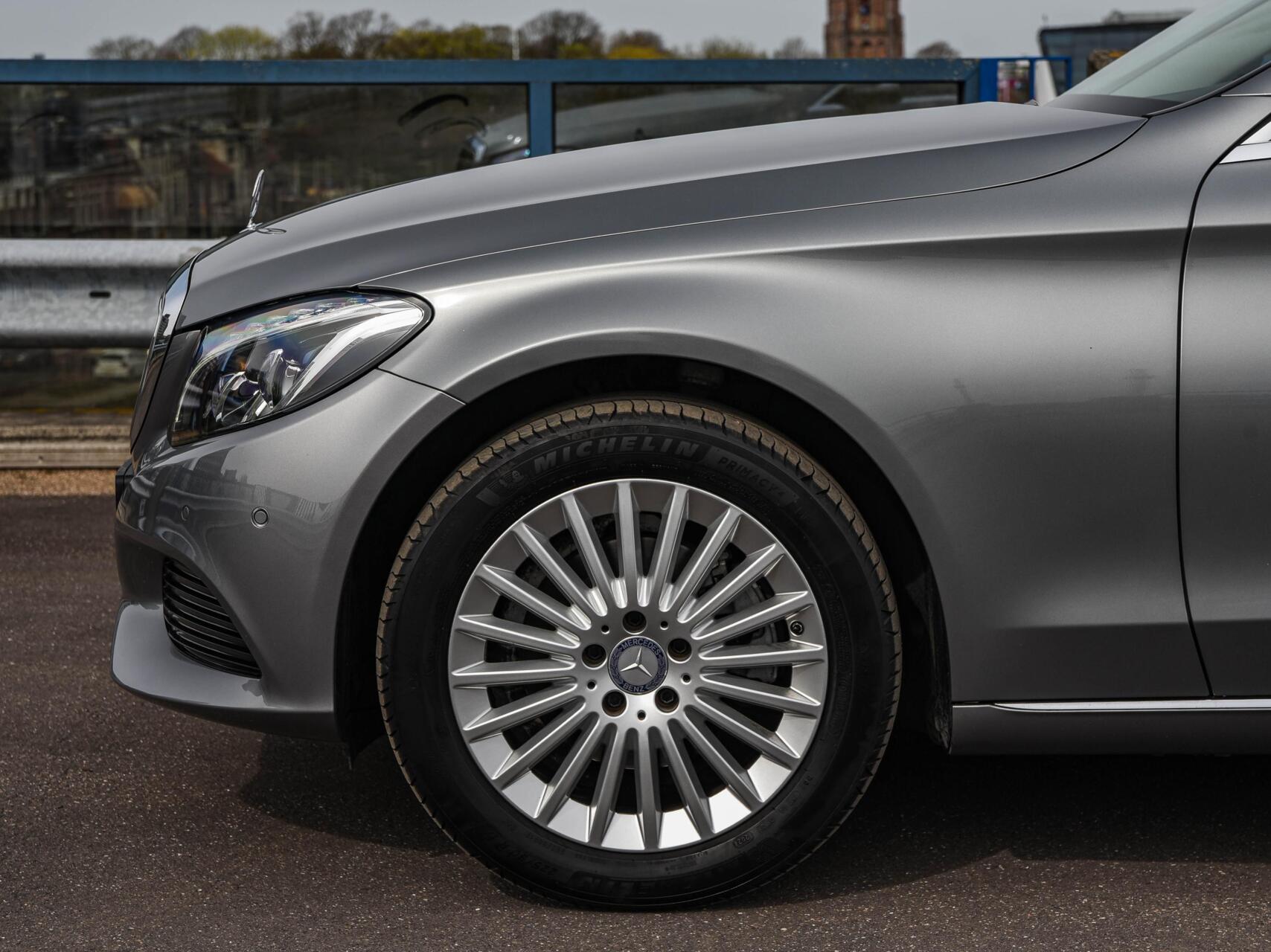 Foto van Mercedes-Benz C 200