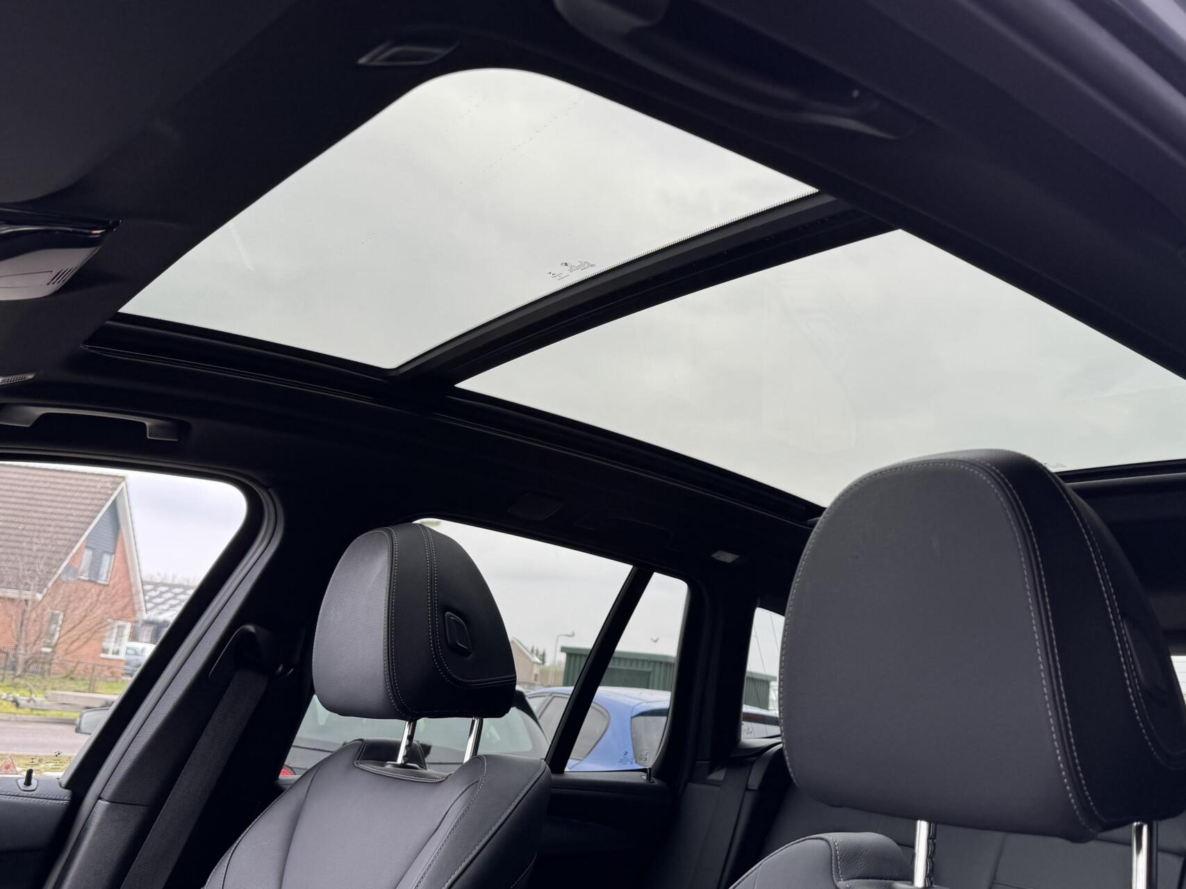 Foto van BMW Ix3