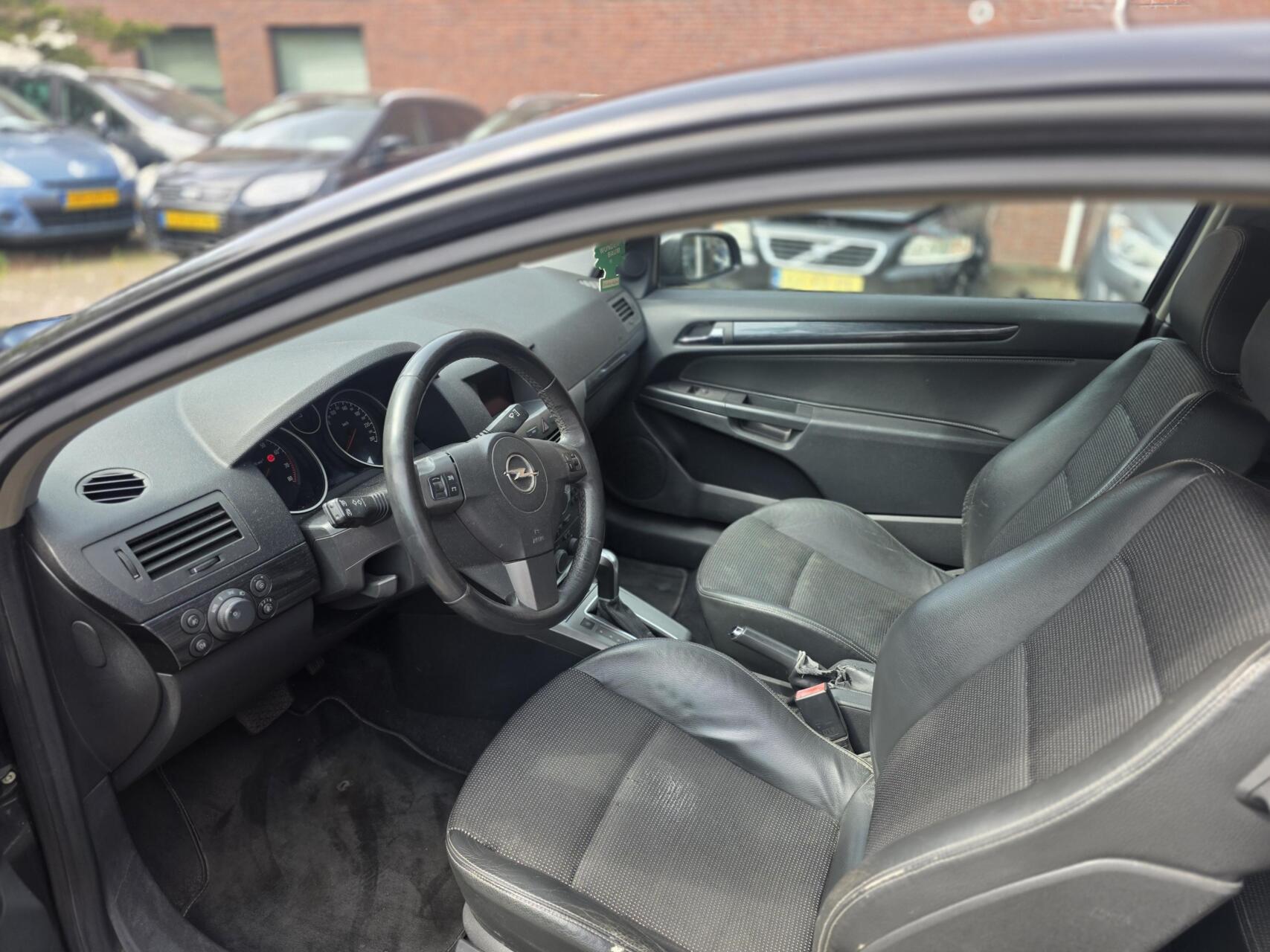 Foto van Opel Astra GTC