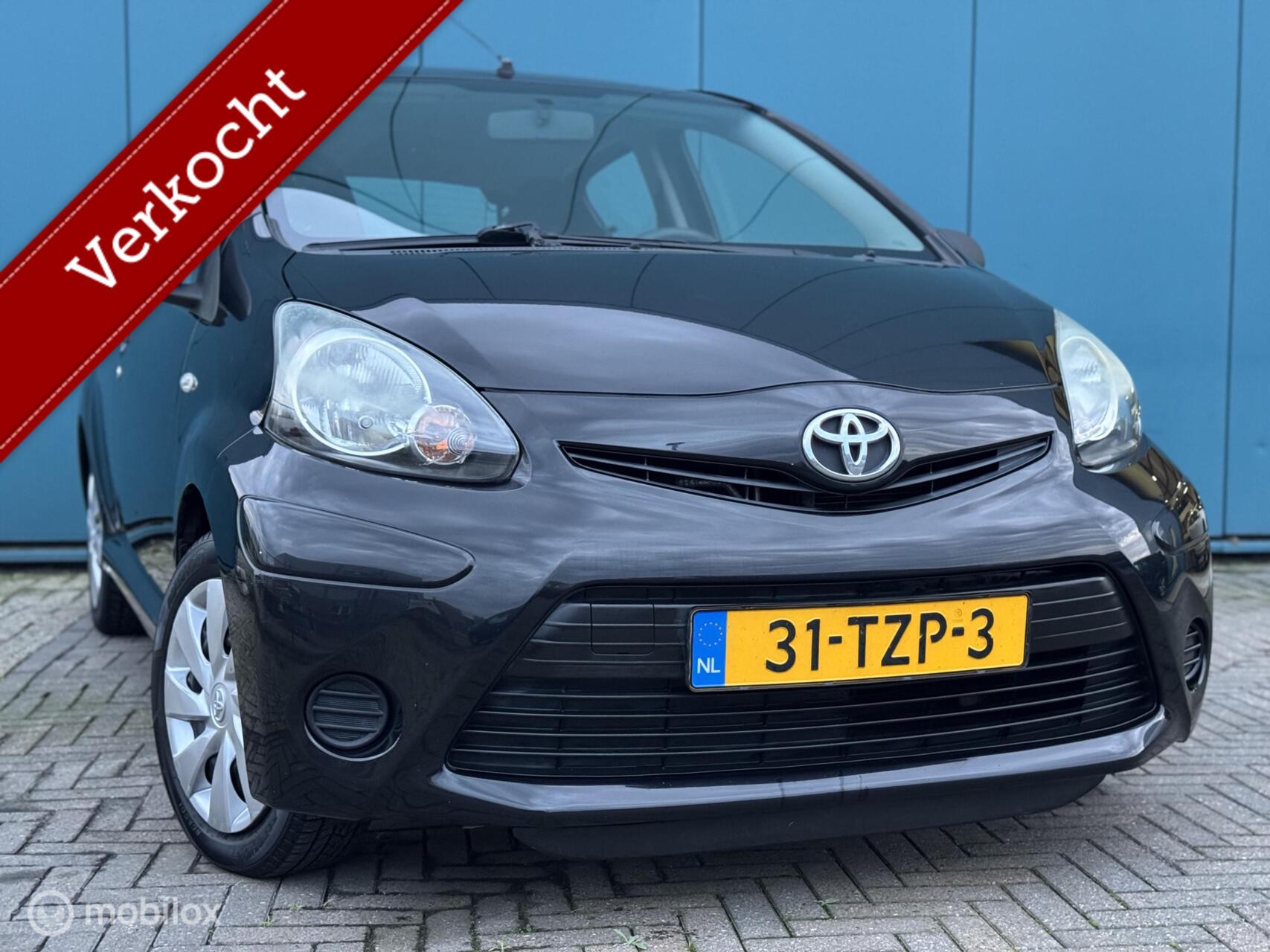 Toyota Toyota Aygo 1.0 VVT-i Comfort 5Drs Airco Nwe Koppeling APK 27-10-2026 2012 - voorkant