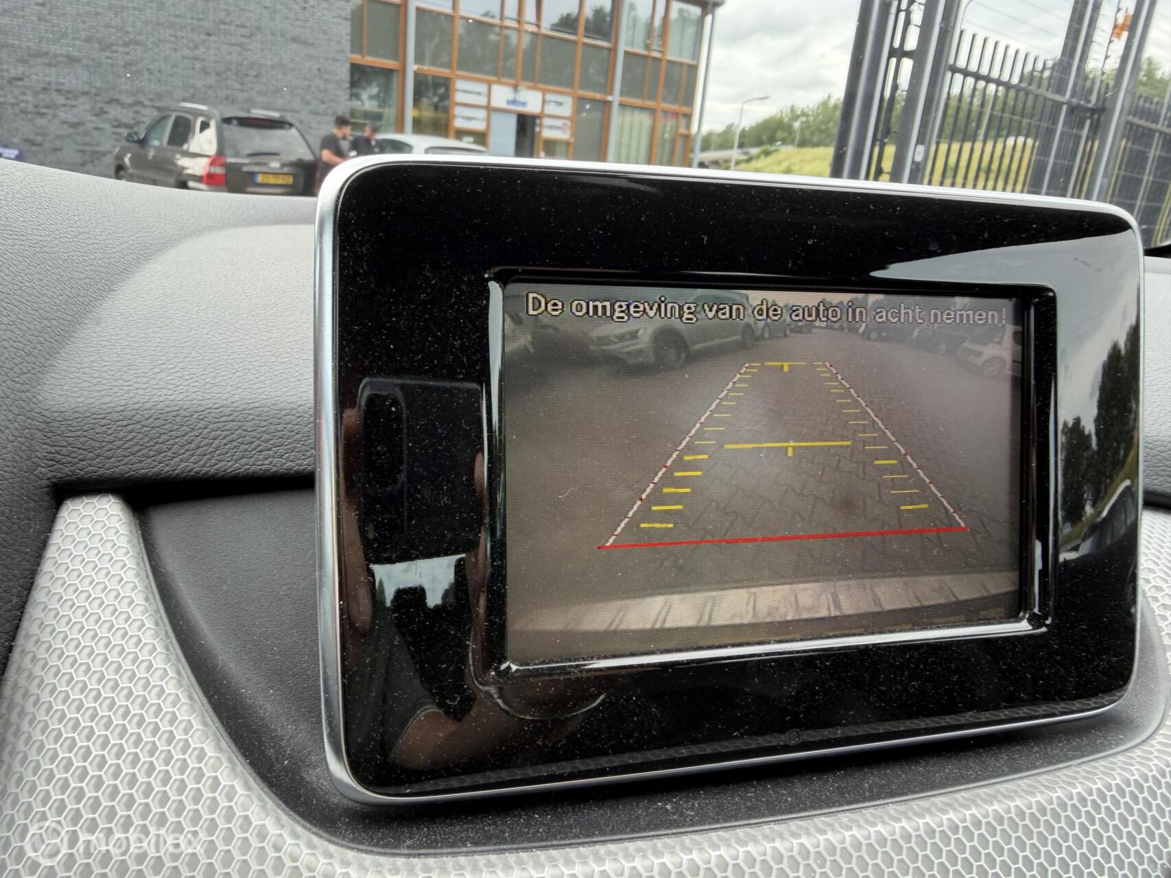 Foto van Mercedes-Benz B 180