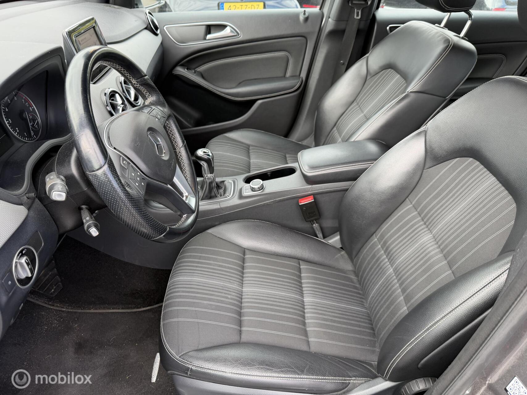 Foto van Mercedes-Benz B 180