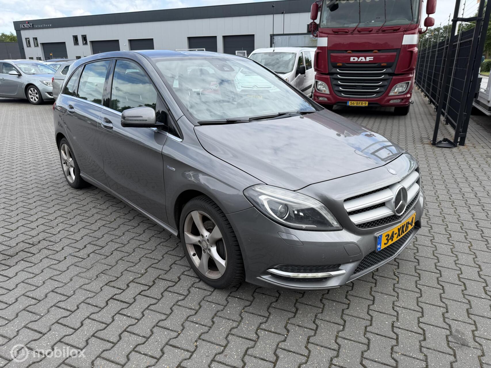 Foto van Mercedes-Benz B 180