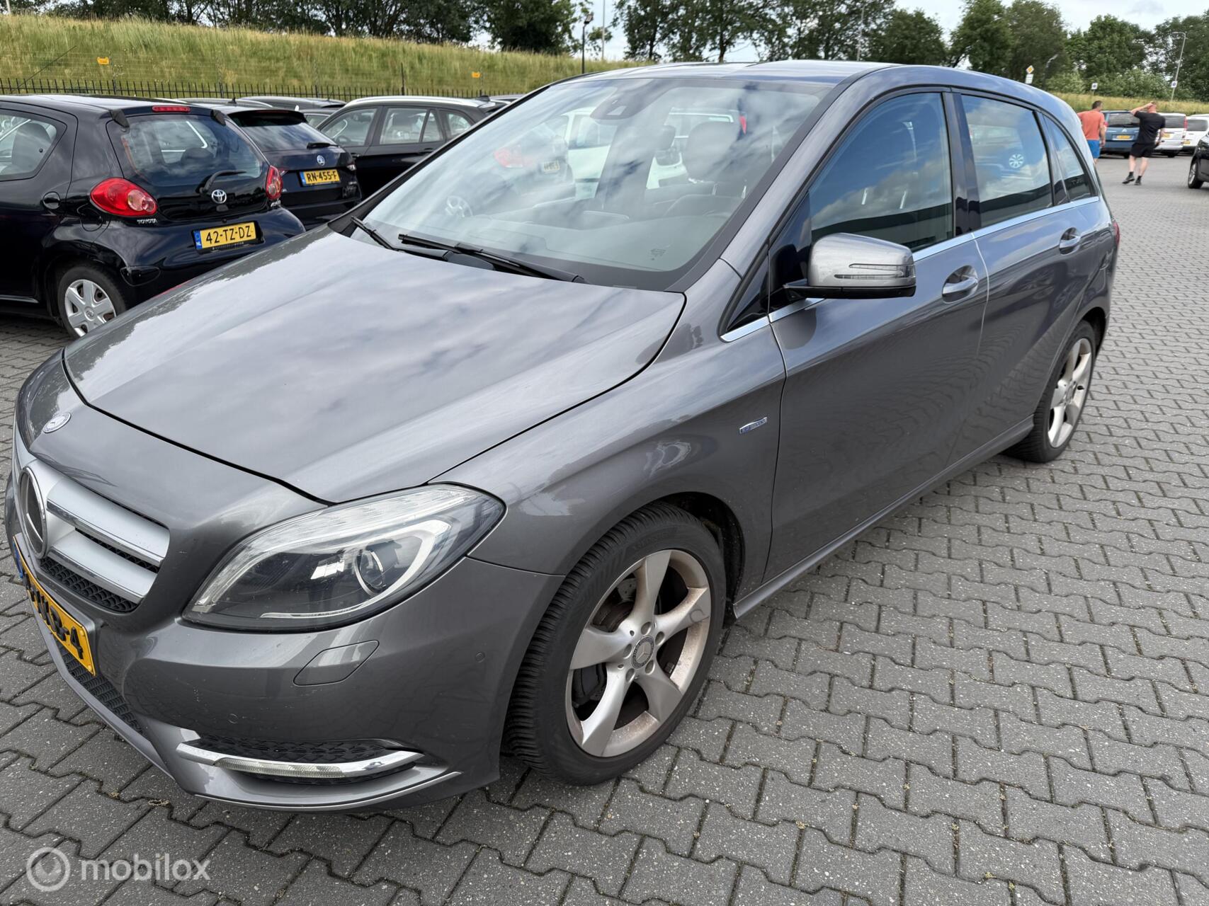 Foto van Mercedes-Benz B 180