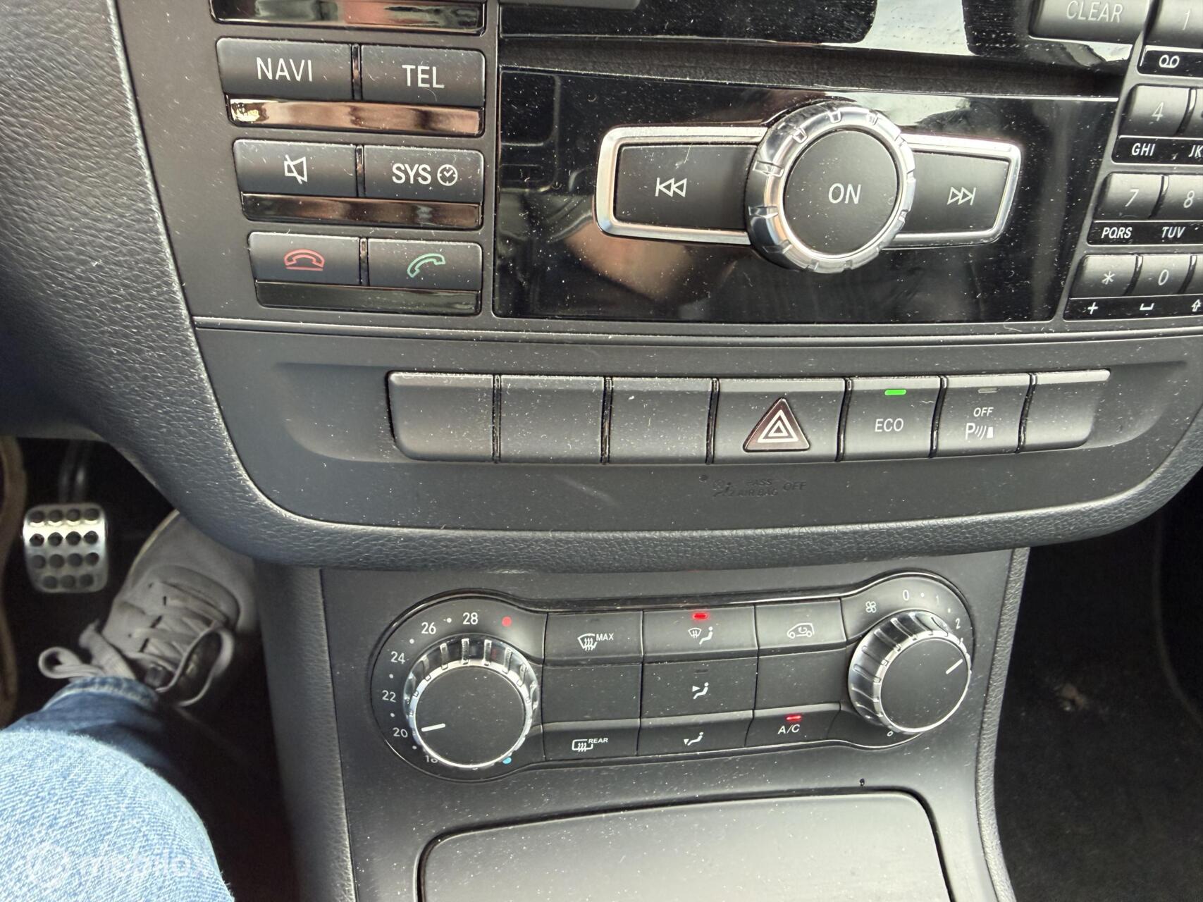 Foto van Mercedes-Benz B 180