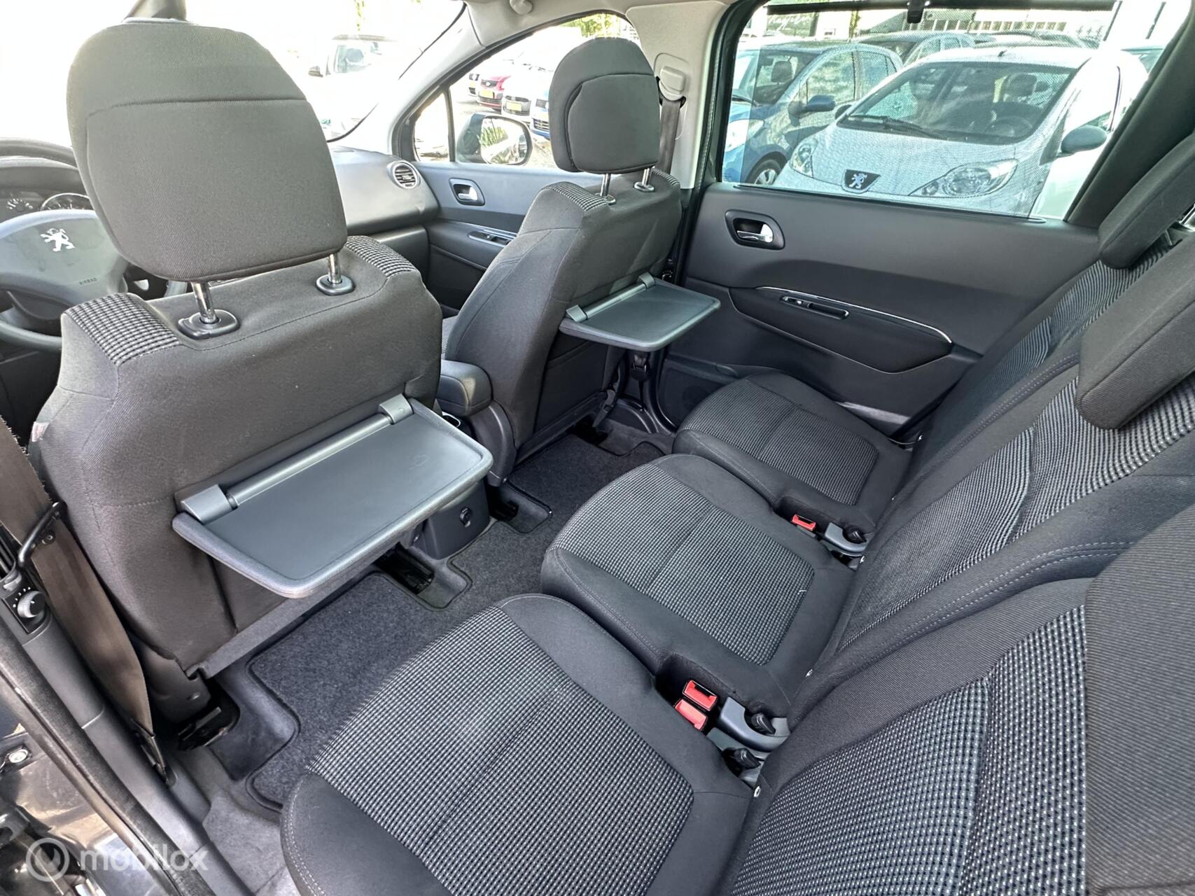 Foto van Peugeot 5008