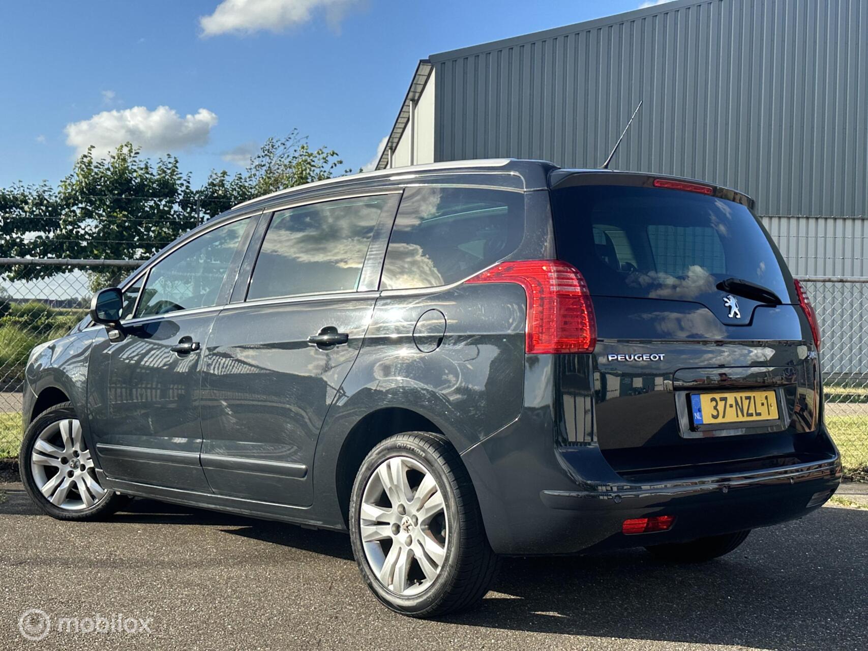 Foto van Peugeot 5008
