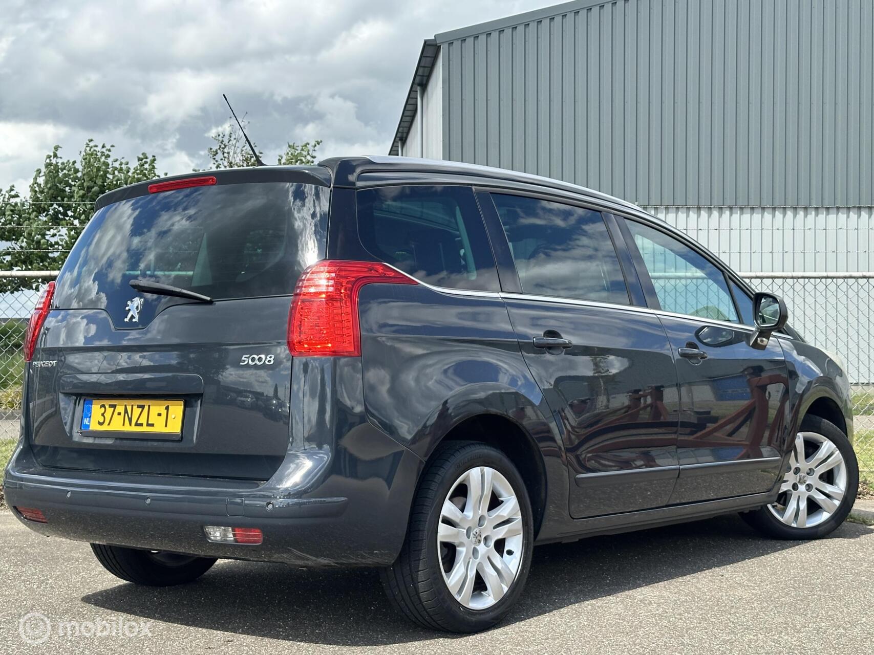 Foto van Peugeot 5008