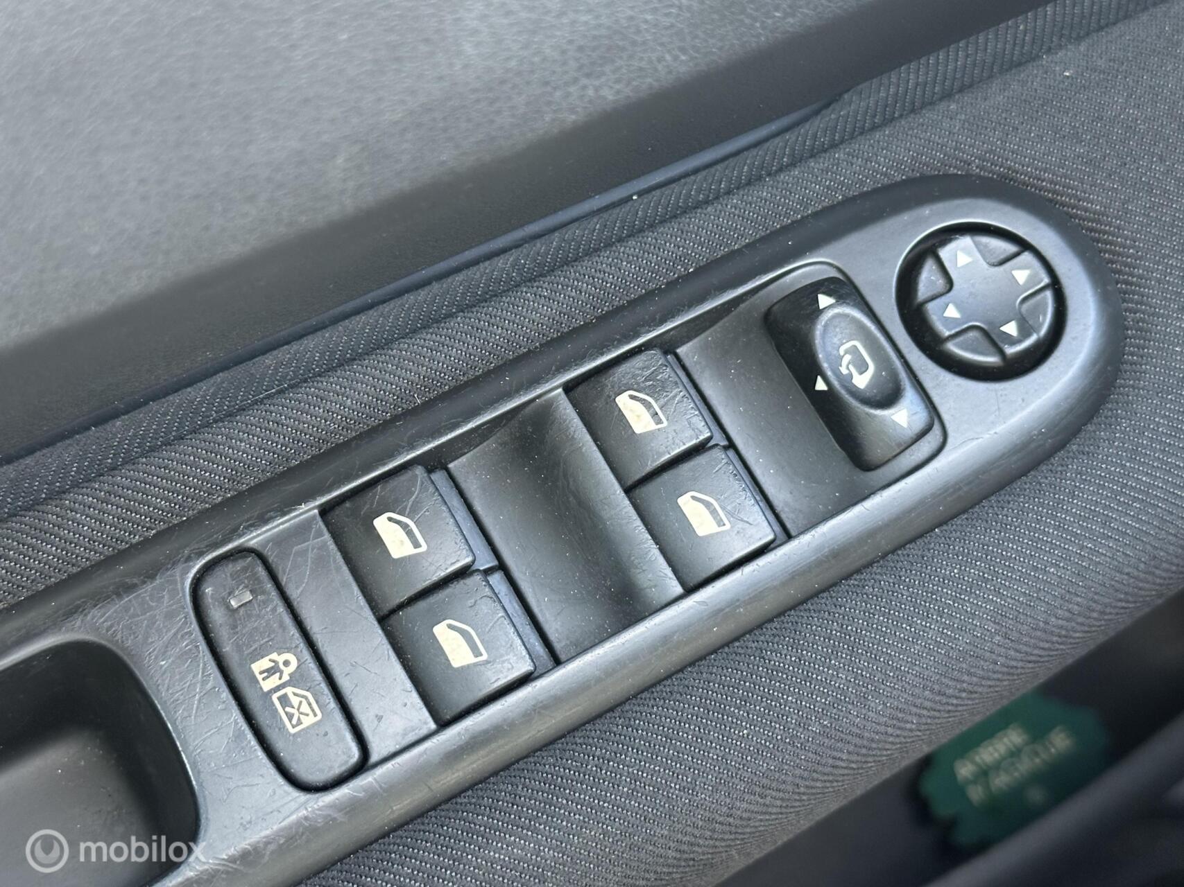 Foto van Peugeot 5008