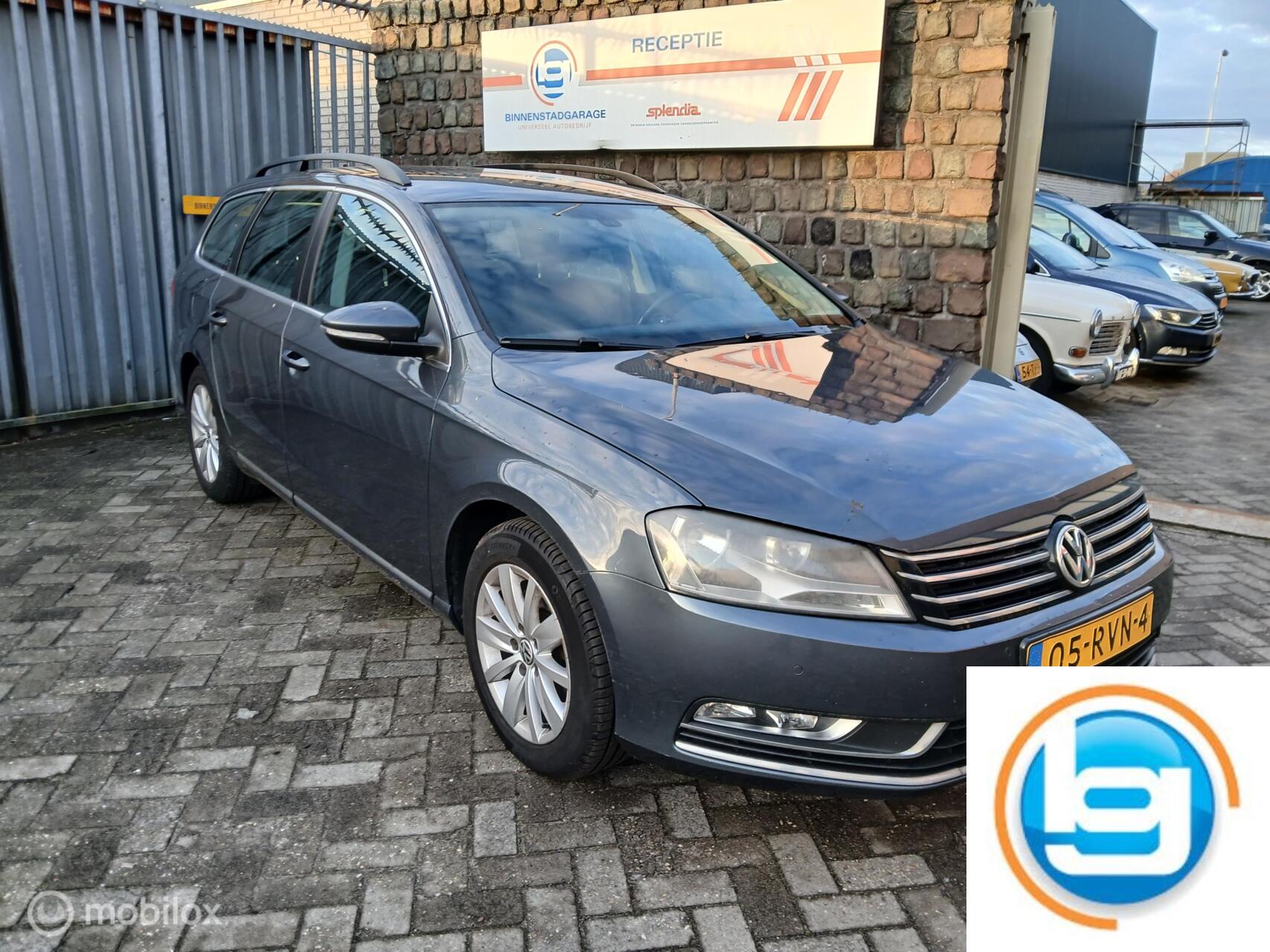 Volkswagen Passat 1.6 TDI Comfortline BlueMotion 2011 - voorkant