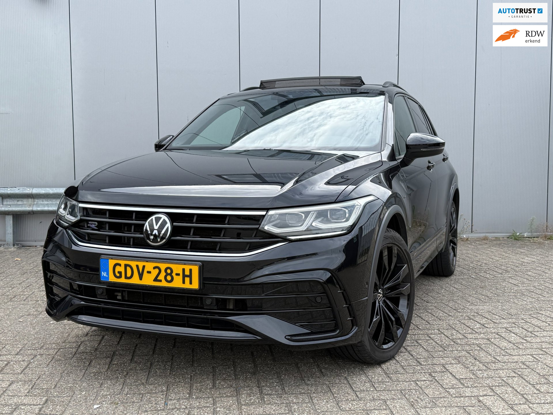 Volkswagen Tiguan 1.4 TSI eHybrid R-Line Business+ | Panoramadak | 3x R-Line | Camera | Trekhaak | BTW Auto! 2022 - voorkant