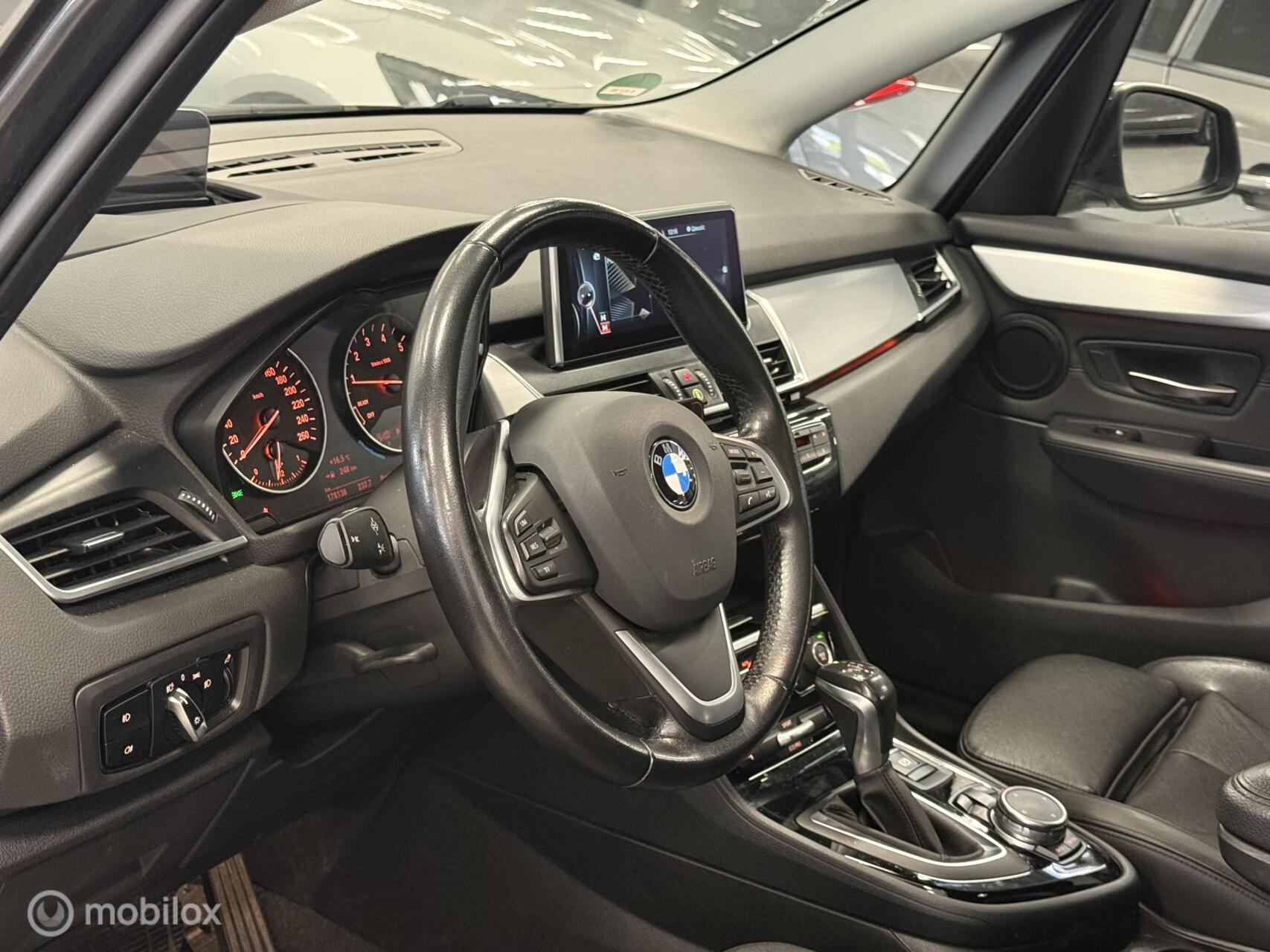 Foto van BMW 220i Active Tourer