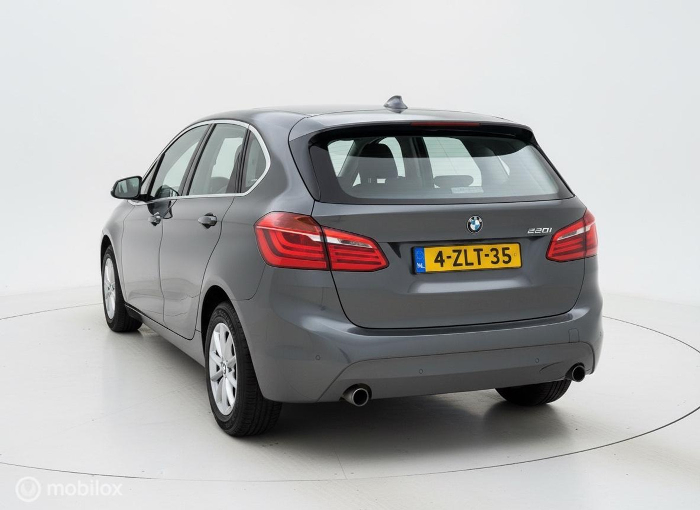 Foto van BMW 220i Active Tourer