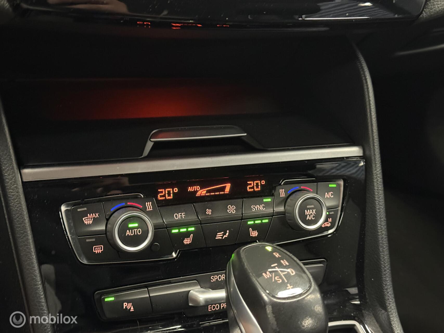 Foto van BMW 220i Active Tourer