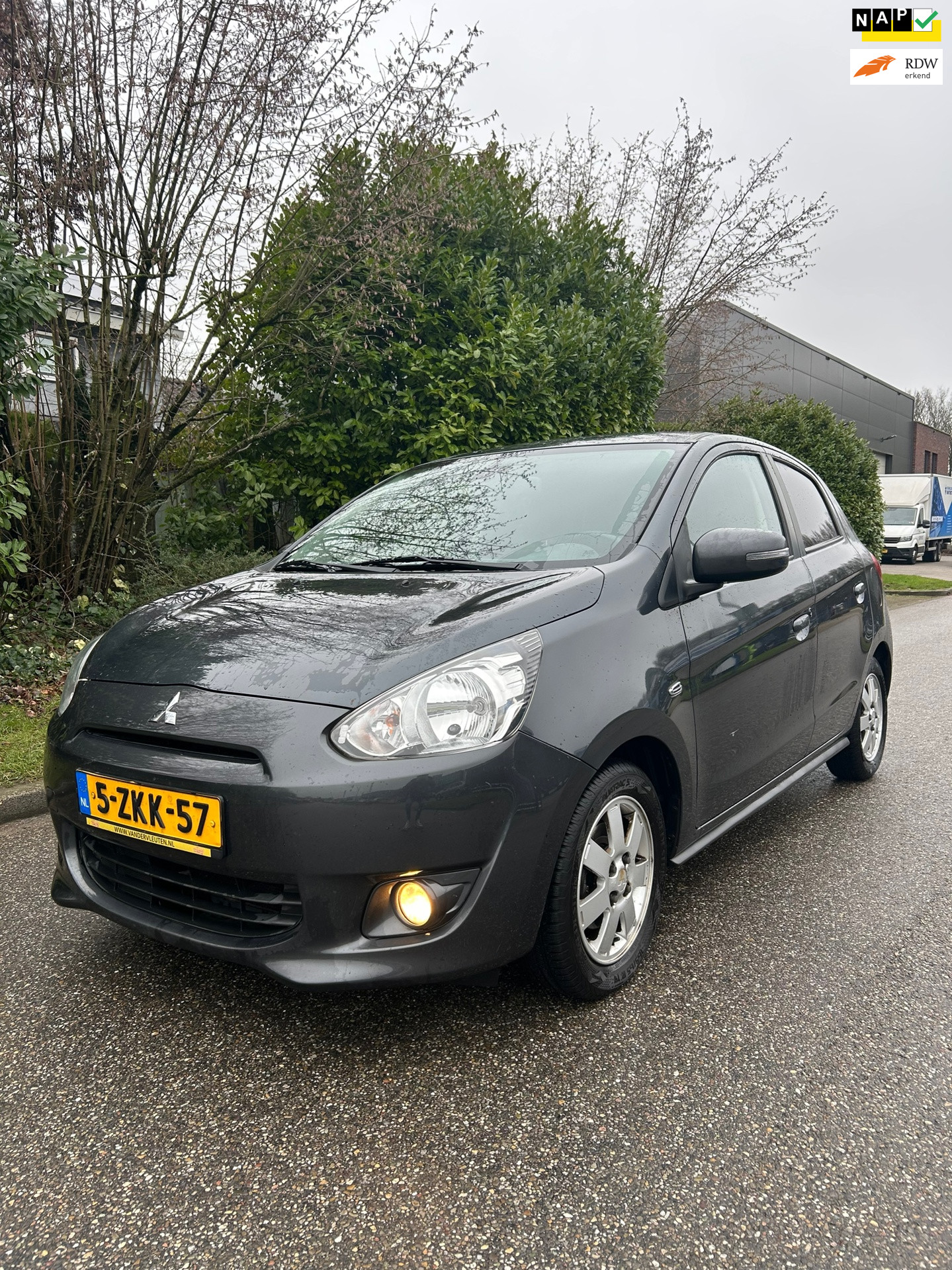 Mitsubishi Mitsubishi Space Star 1.0 Intense NAP / 5 DRS / 2015 - voorkant