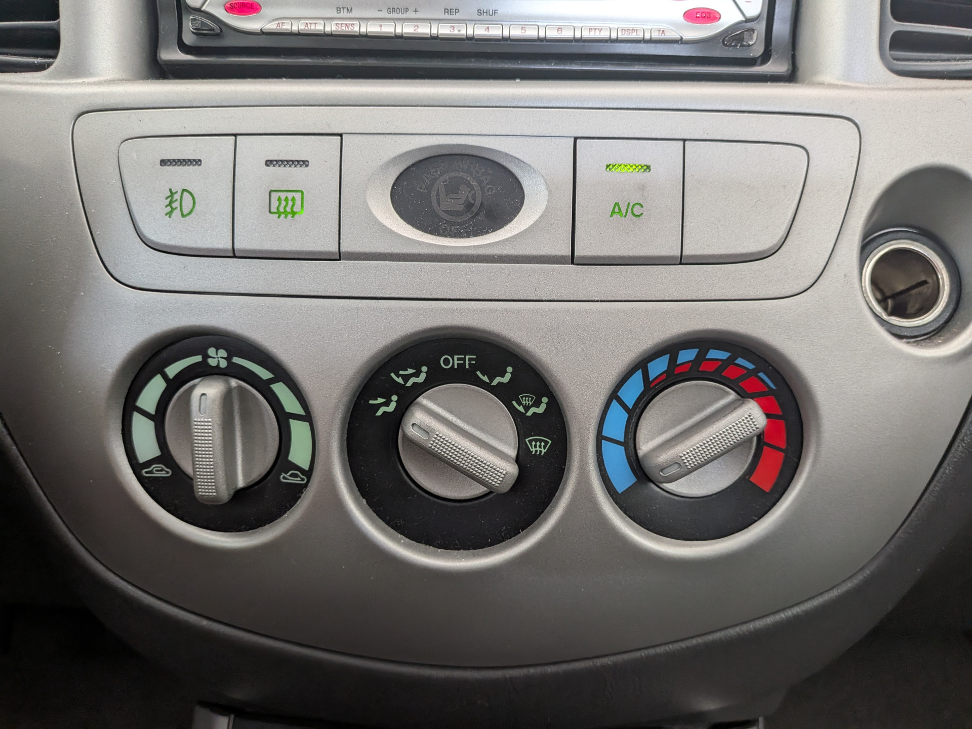 Foto van Mazda Mazda Tribute