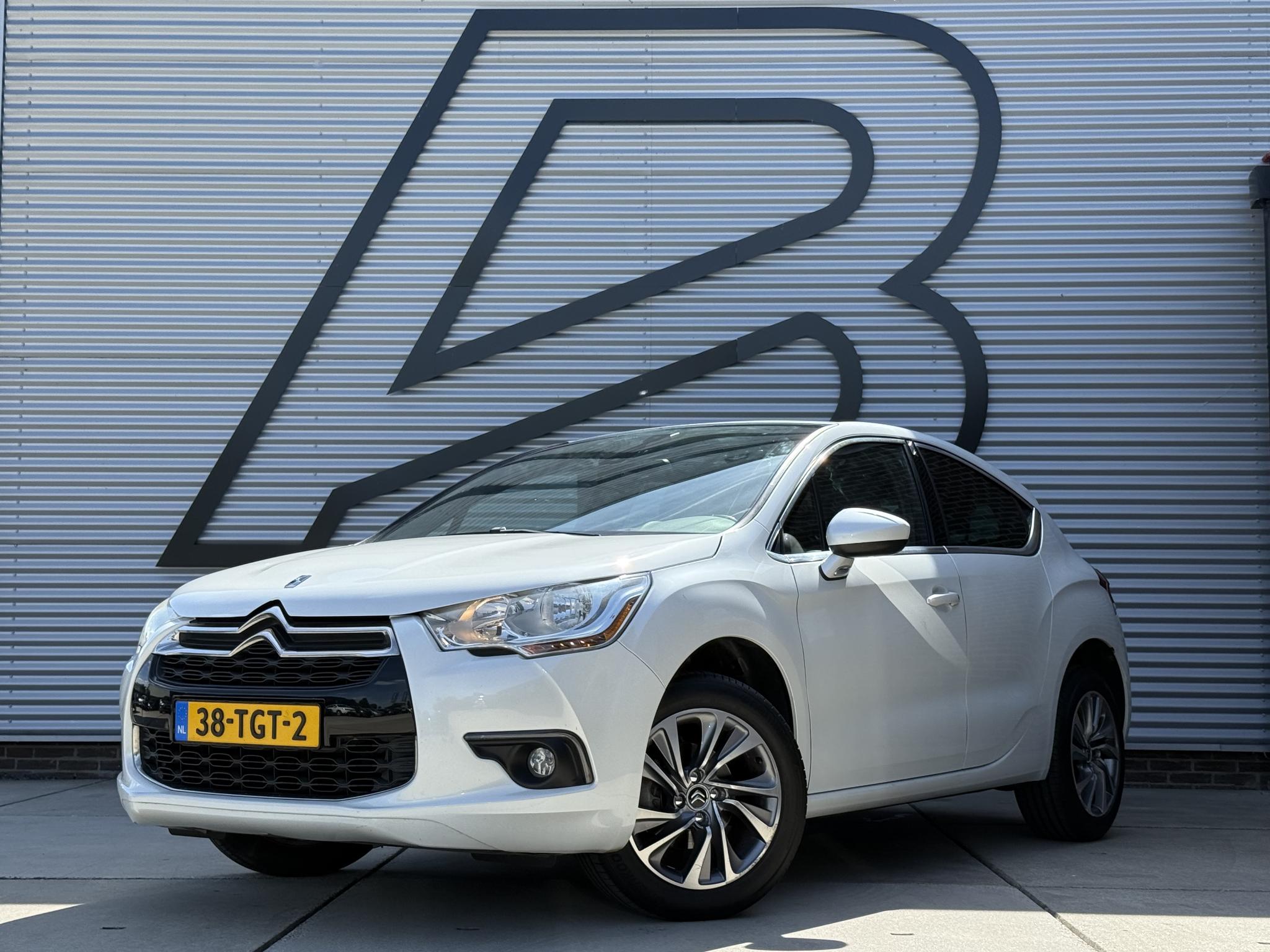 Citroen Ds4 1.6 VTi So Chic 2012 - voorkant