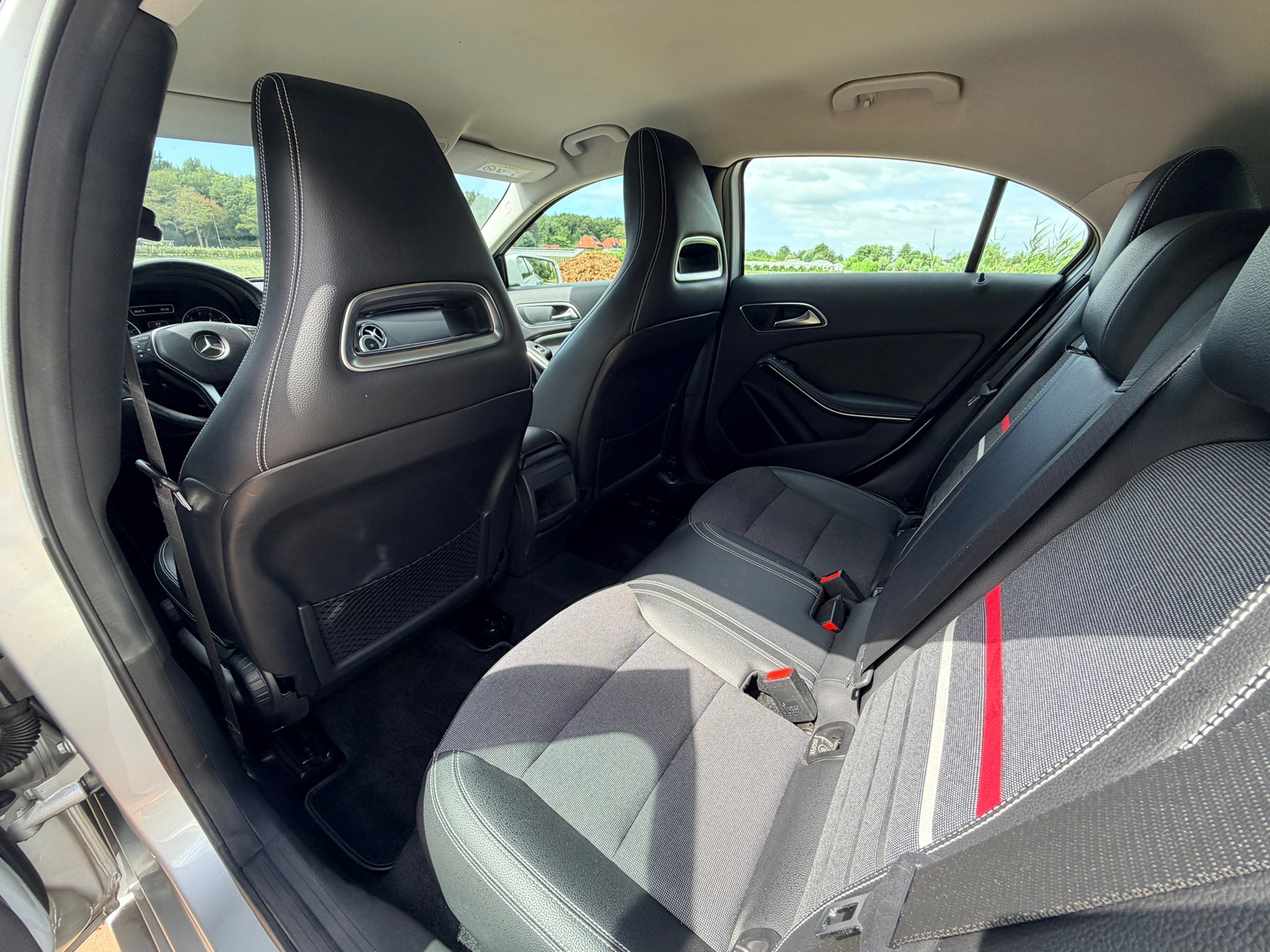 Foto van Mercedes-Benz A 180
