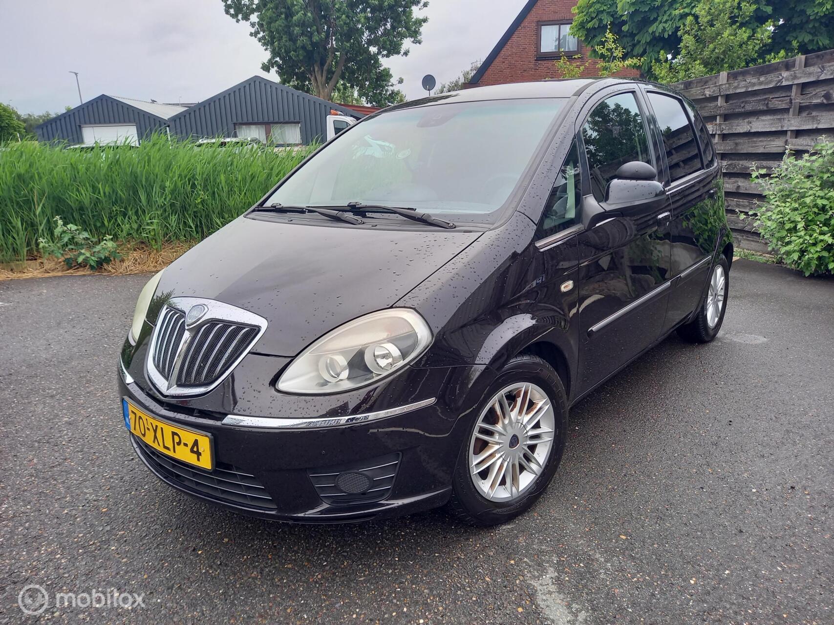 Lancia Lancia Musa 1.4-16V Platinum DFN S&S/Automaat aangepaste optie zie foto,s 2012 - voorkant