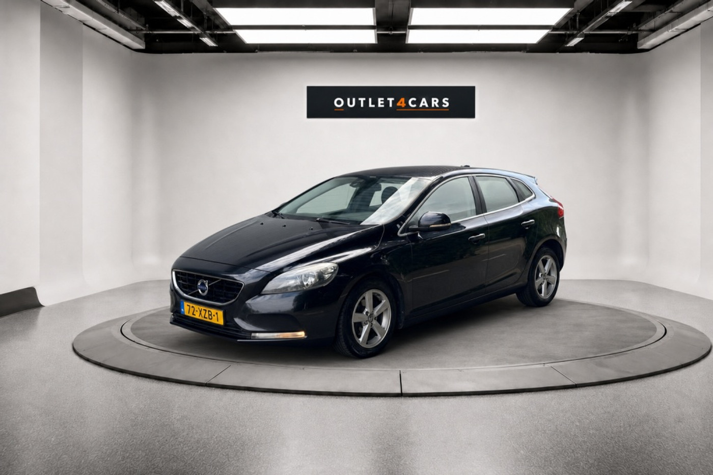 Volvo V40 1.6 D2 Momentum 2012 - voorkant