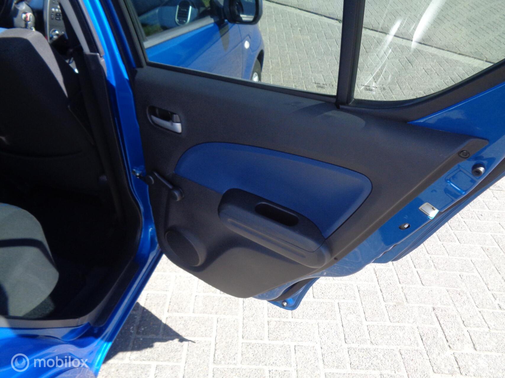 Foto van Opel Agila