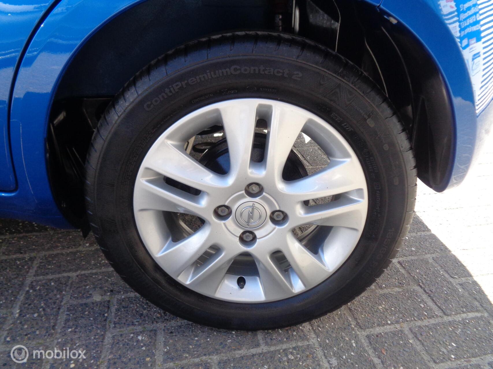 Foto van Opel Agila