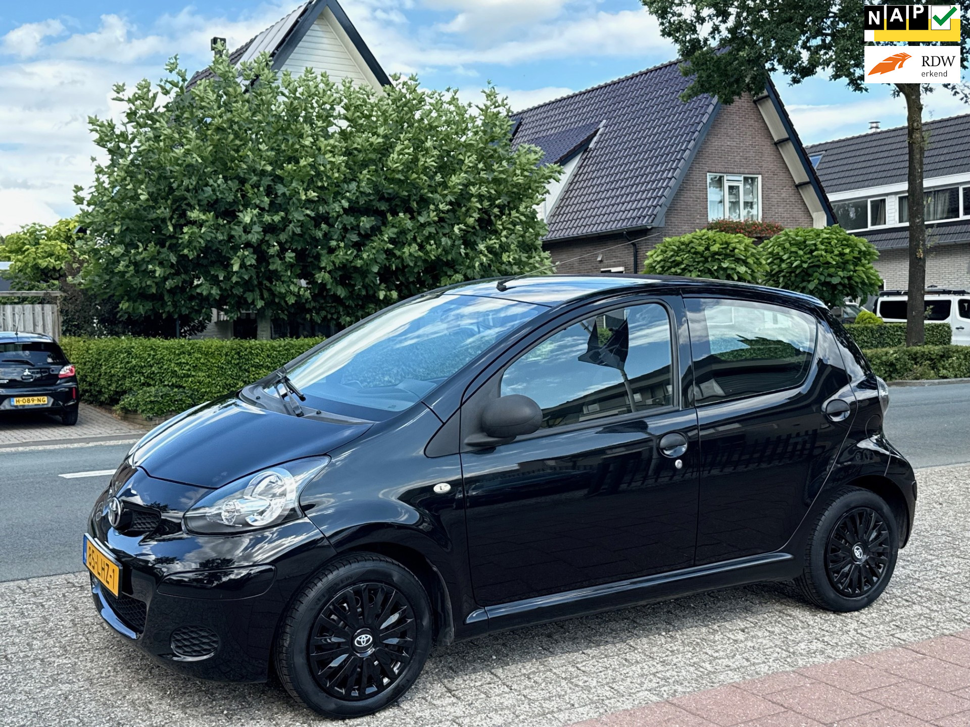 Toyota Toyota Aygo 1.0-12V Access 5 deurs NL-AUTO-NAP 2010 - voorkant