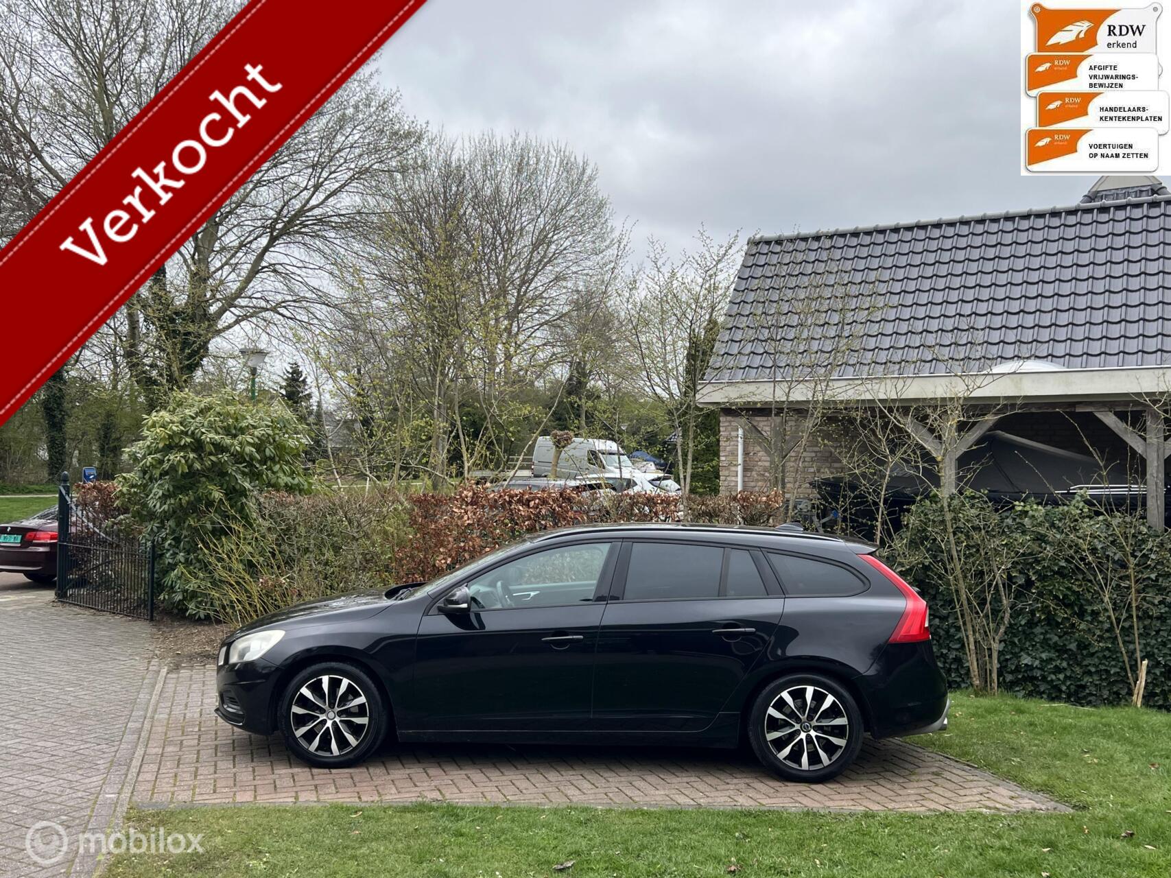 Volvo V60 1.6 T3 R-Design 2011 - voorkant